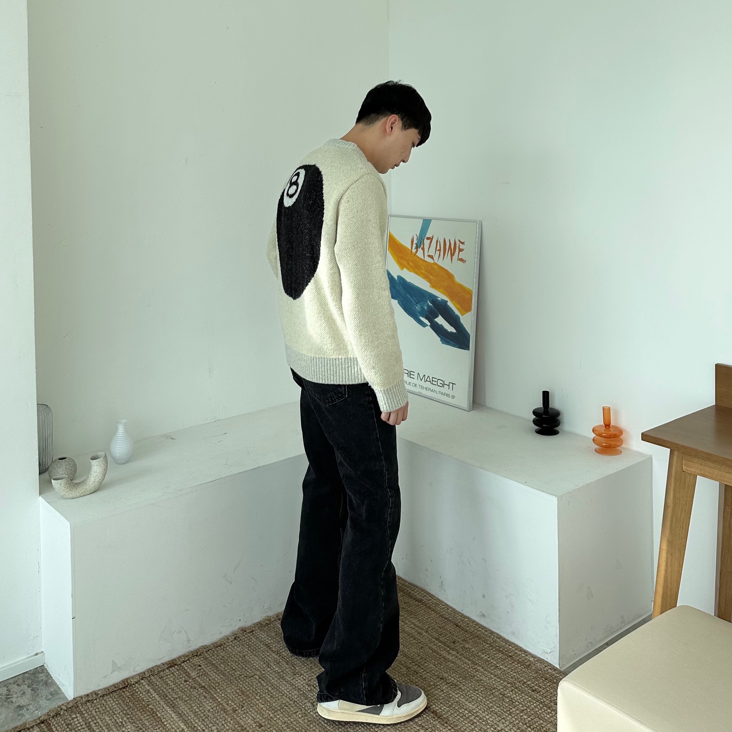 Stussy 8 Ball Heavy Brushed Mohair Sweater Cream, Jordan 1 x Travis Scott Retro Low OG SP Sail and Ridgerock 착용 스타일