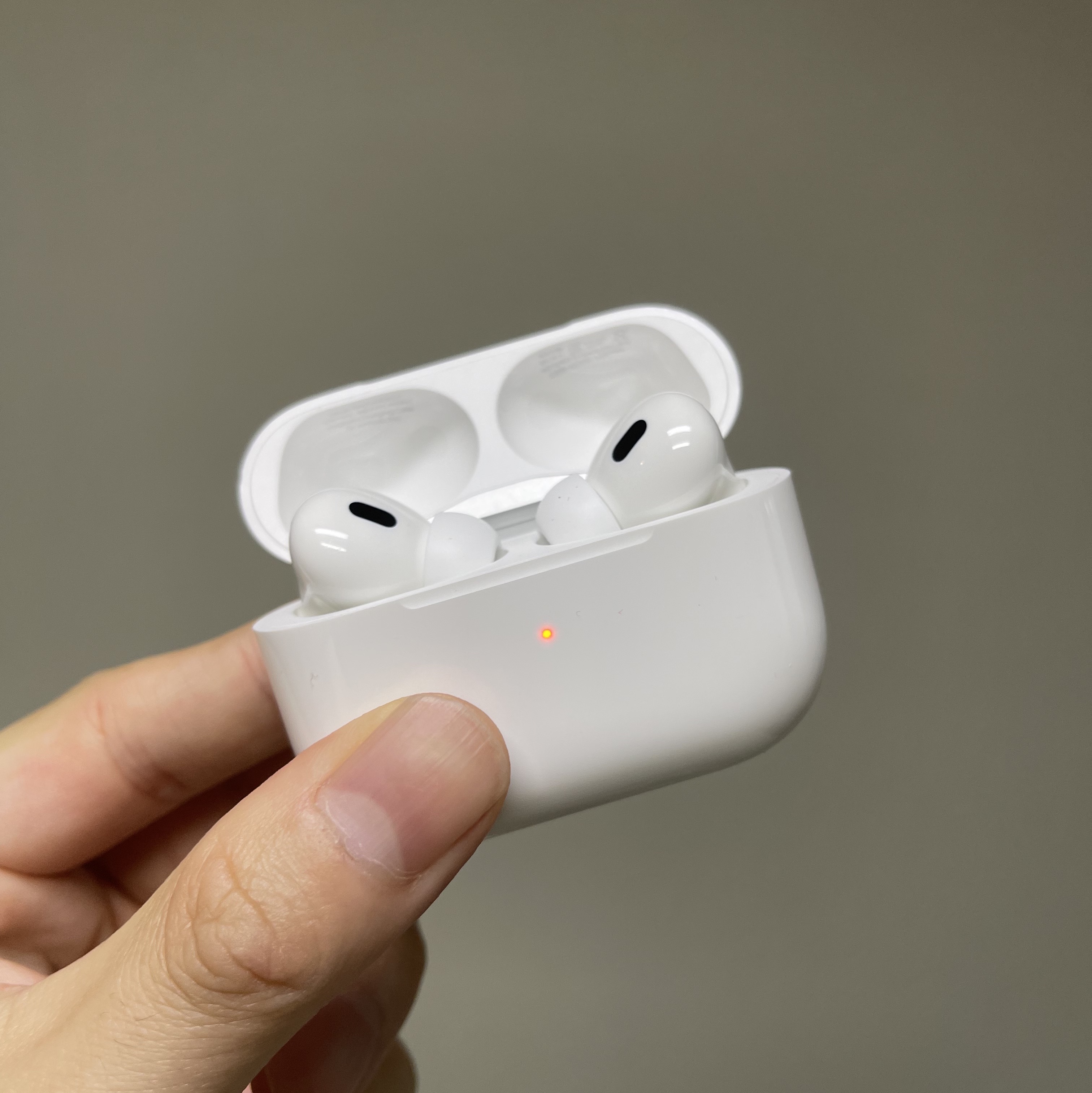 Apple AirPods Pro 2nd Gen (Korean Ver.), Apple AirPods Pro with MagSafe Charging Case (Korean Ver.) 착용 스타일 - 4