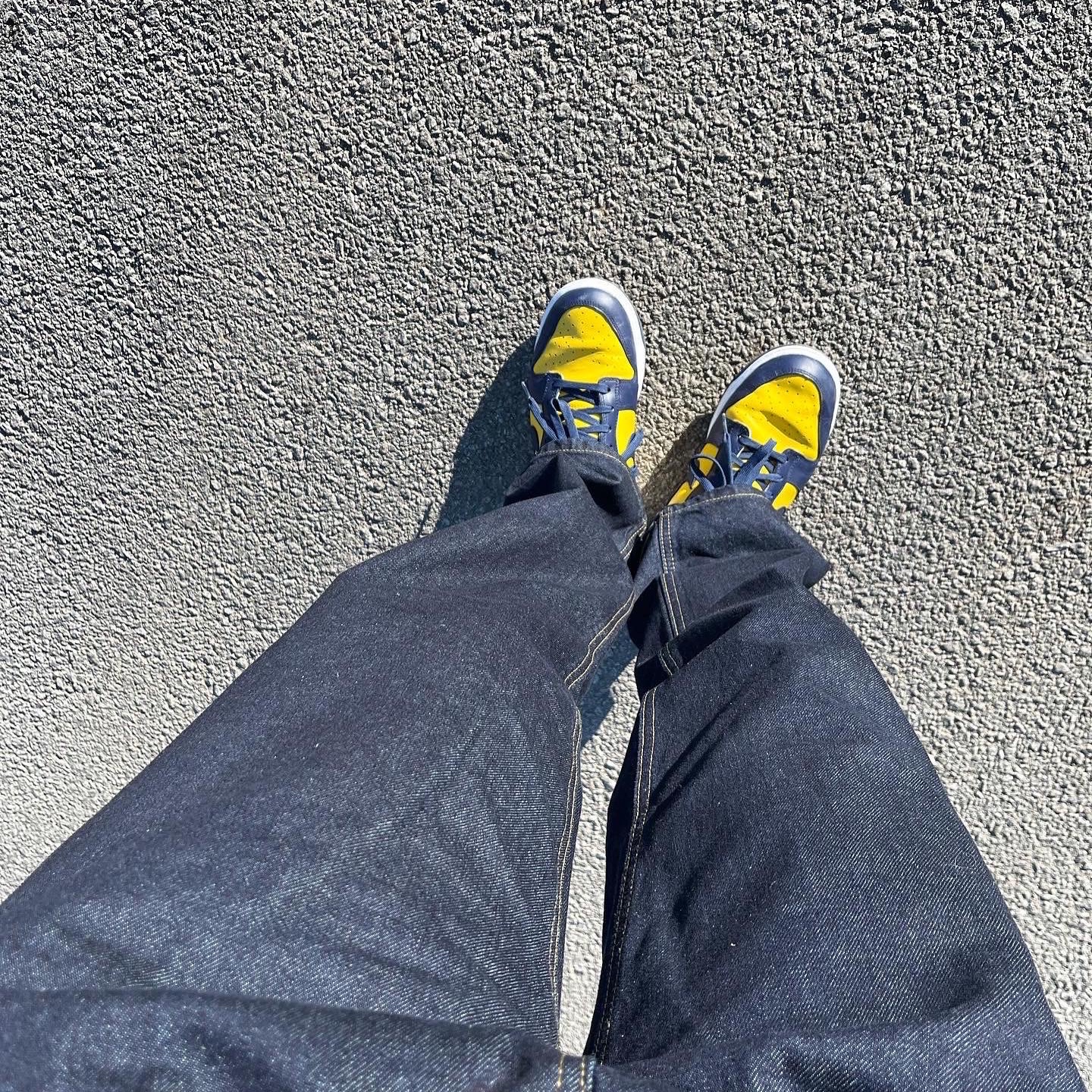 Nike Dunk Low Retro Blue Jay and University Gold 착용 스타일