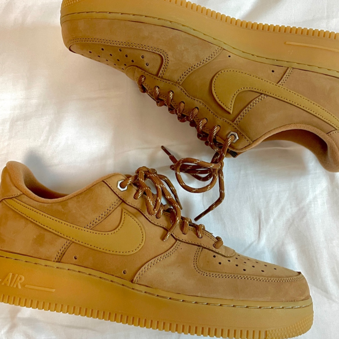 Nike Air Force 1 '07 WB Flax 착용 스타일