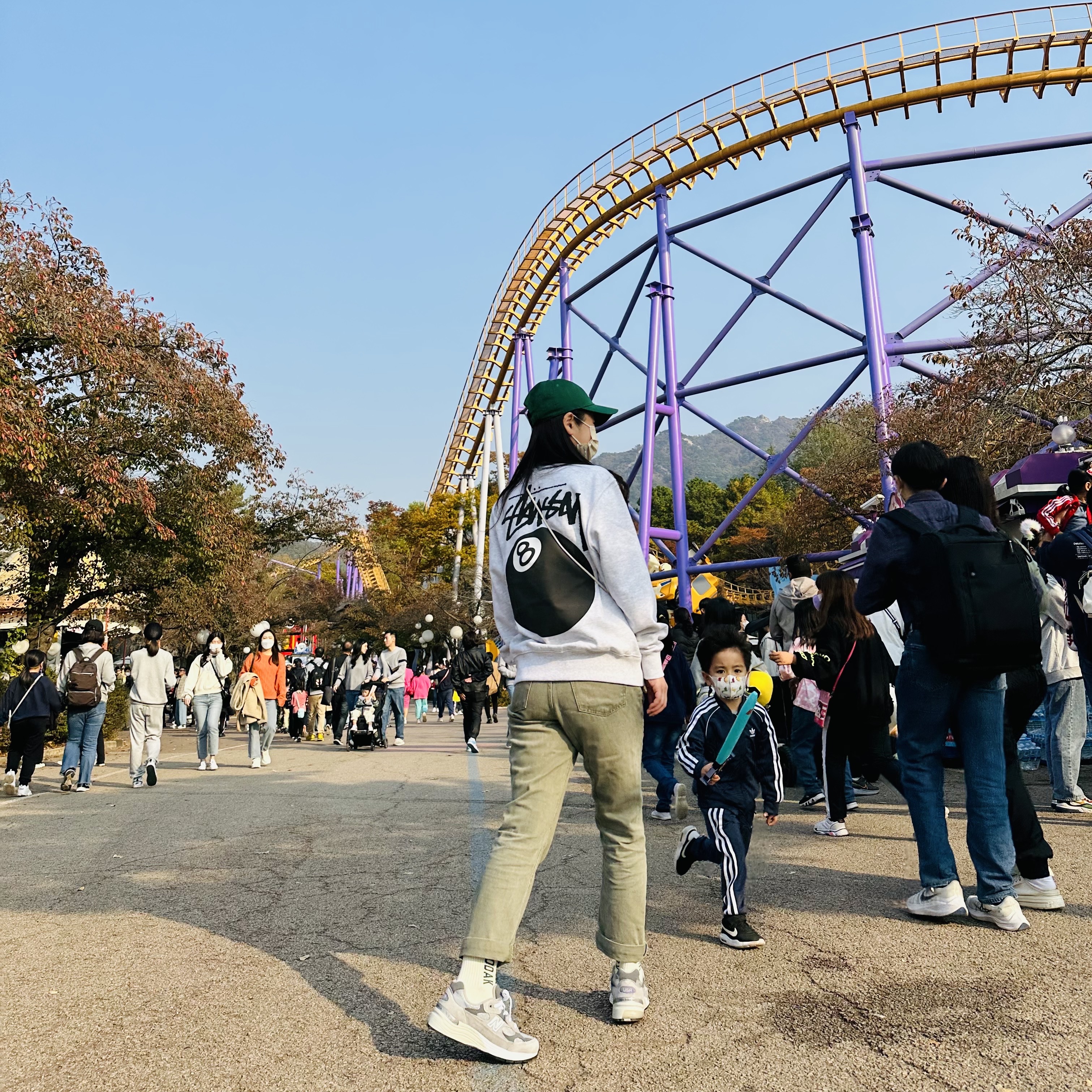 Nike Heritage 86 Futura Washed Cap Gorge Green, Stussy 8 Ball Crew Ash Heather - 21FW 착용 스타일 - 3