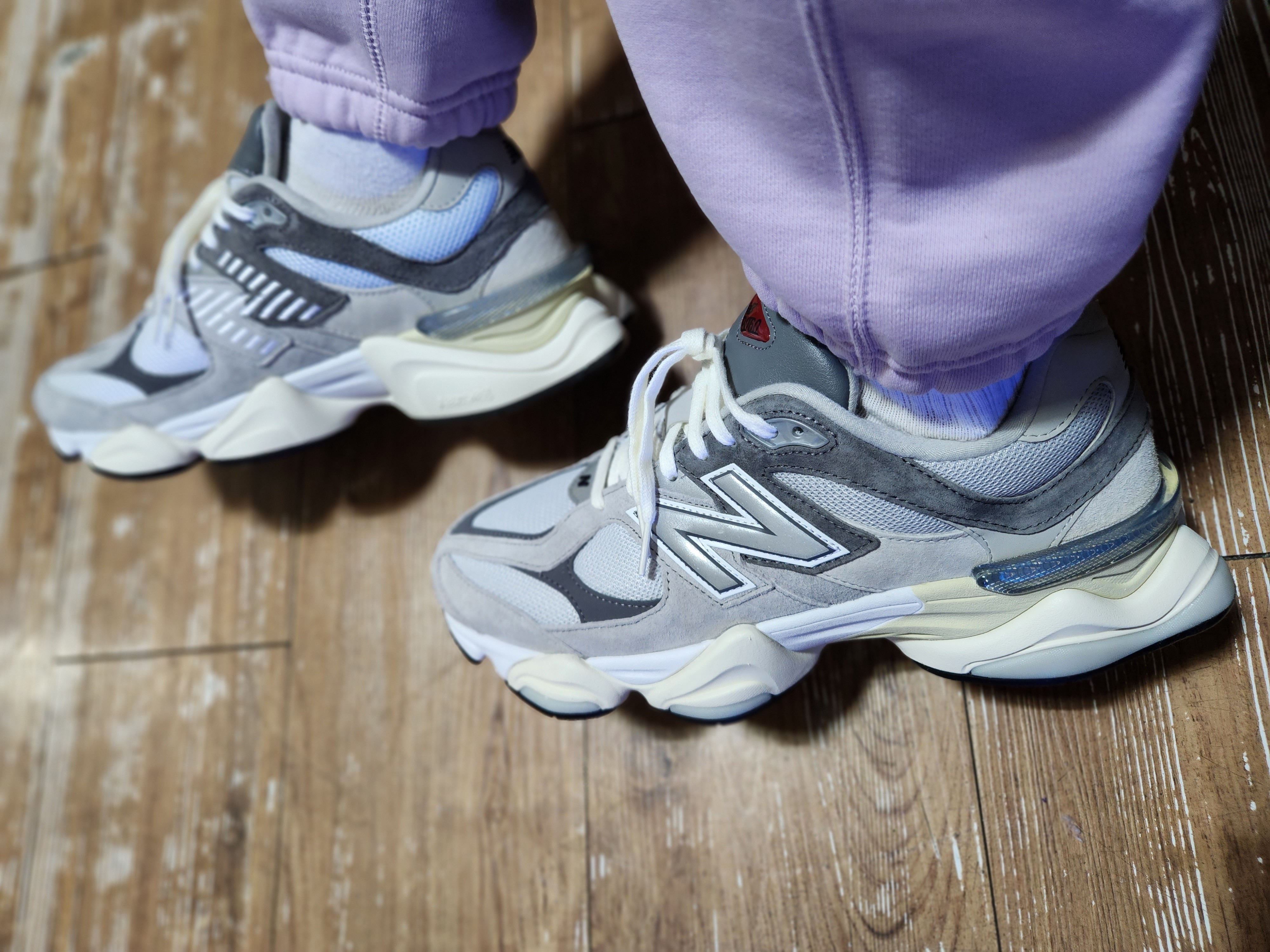 New Balance 9060 Rain Cloud Castlerock, Nike NRG Solo Swoosh Fleece Pants Doll - US/EU 착용 스타일 - 4