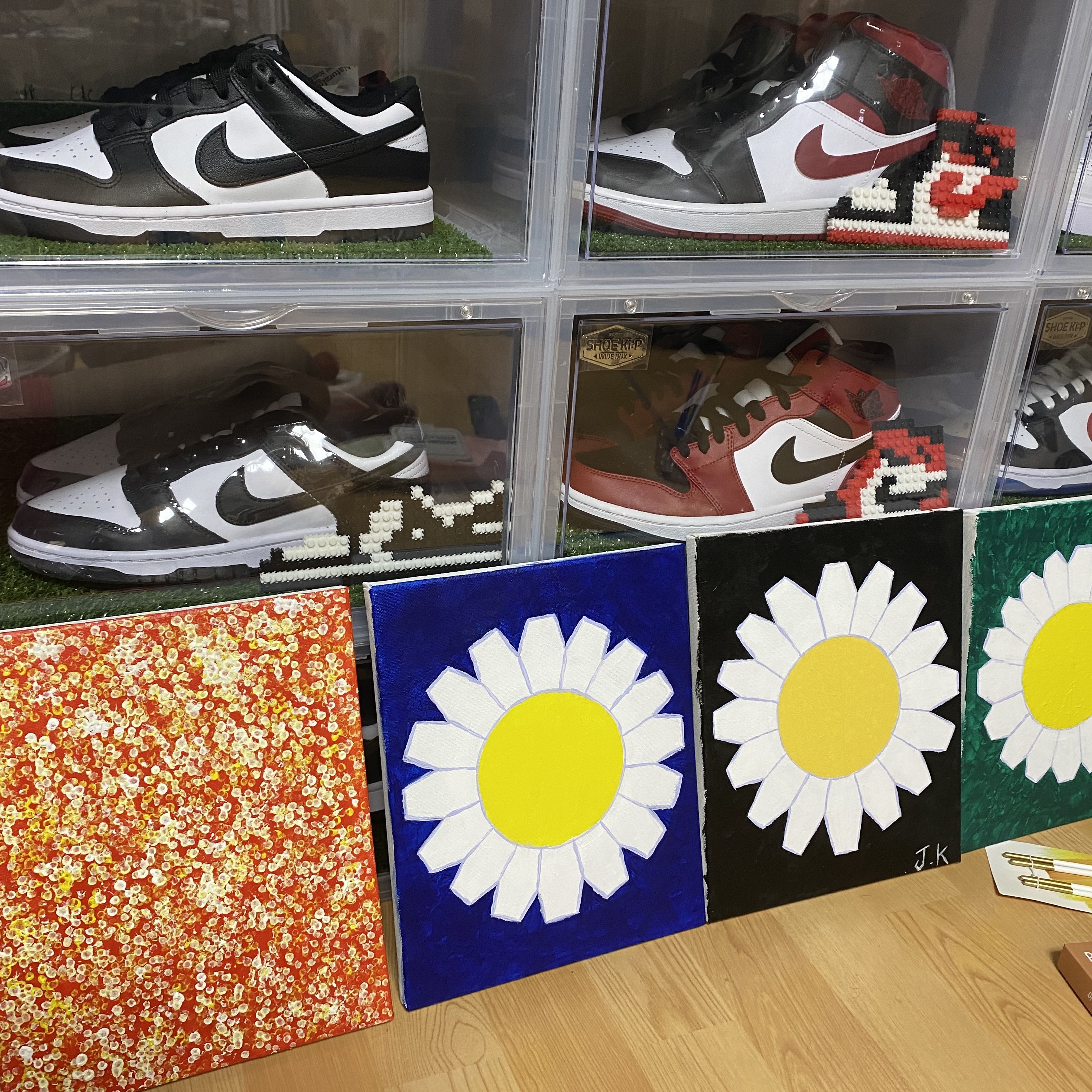Nike Dunk Low Retro Black, Jordan 1 Mid Gym Red Black White 착용 스타일