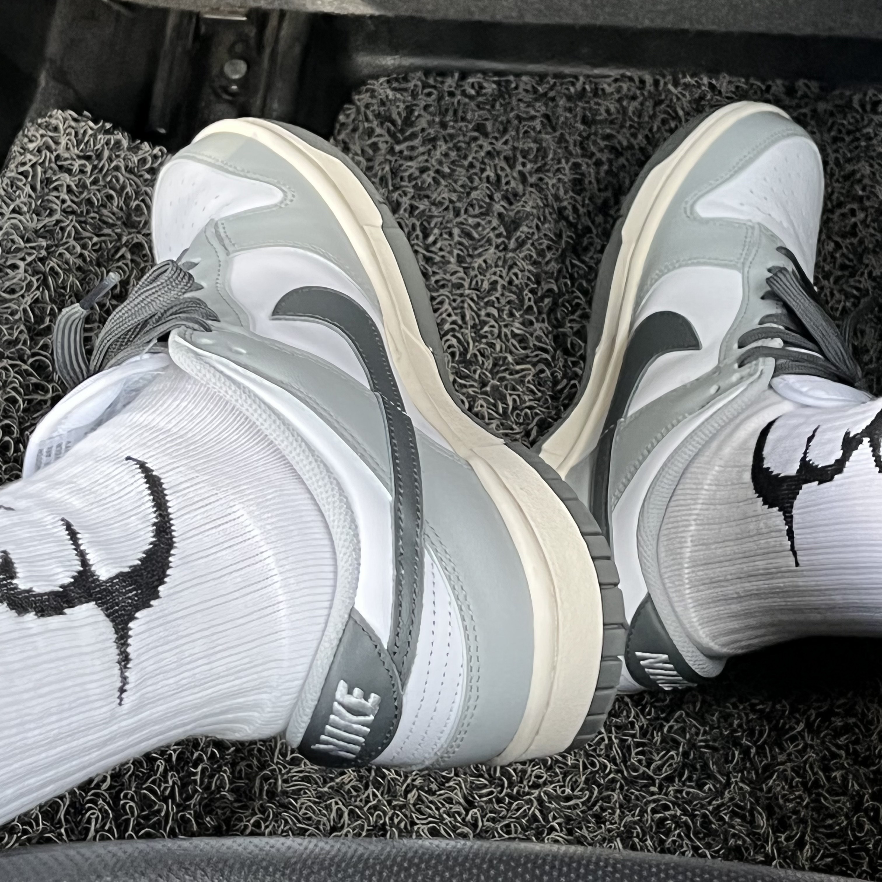 (W) Nike Dunk Low Light Smoke Grey 착용 스타일