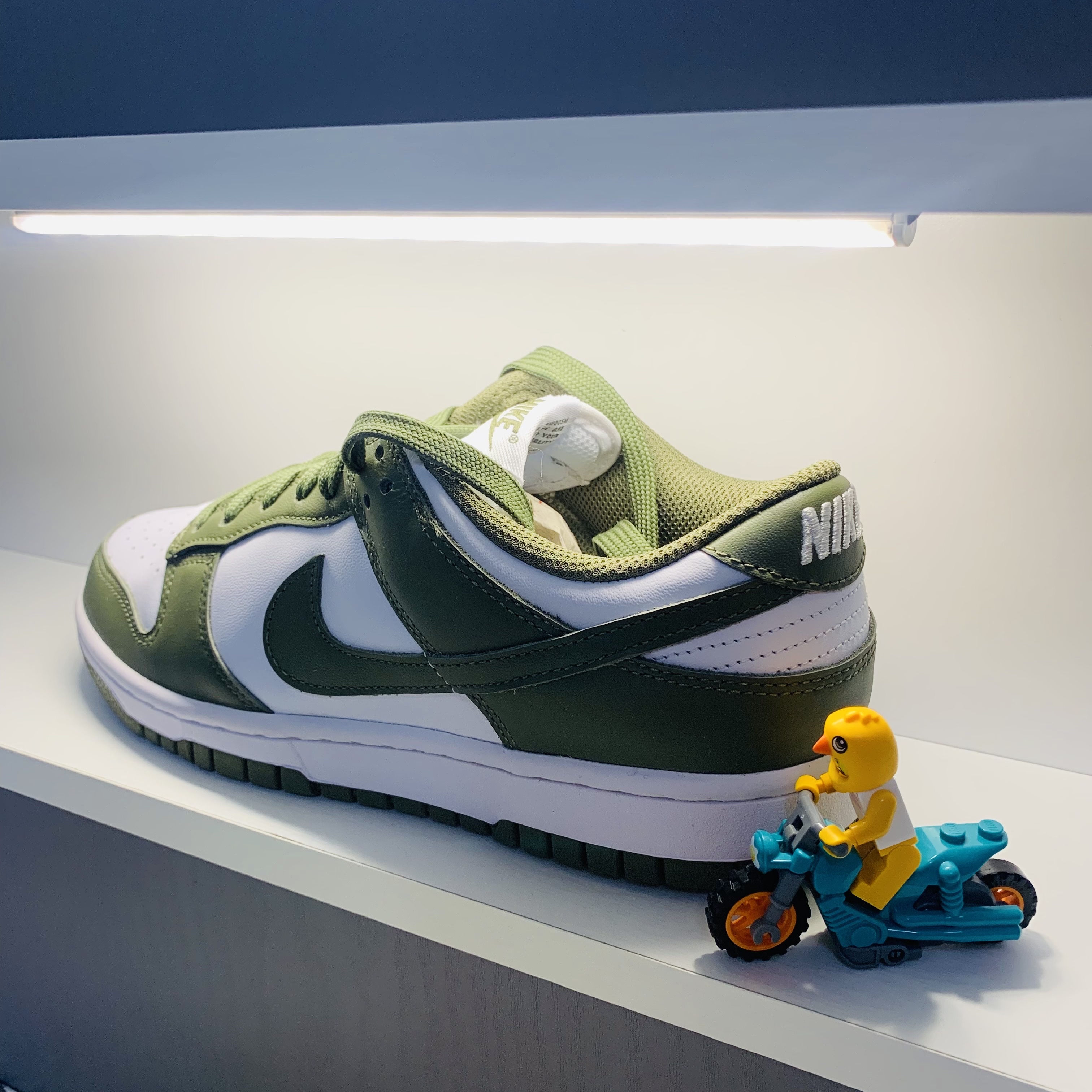(W) Nike Dunk Low Medium Olive 착용 스타일 - 1