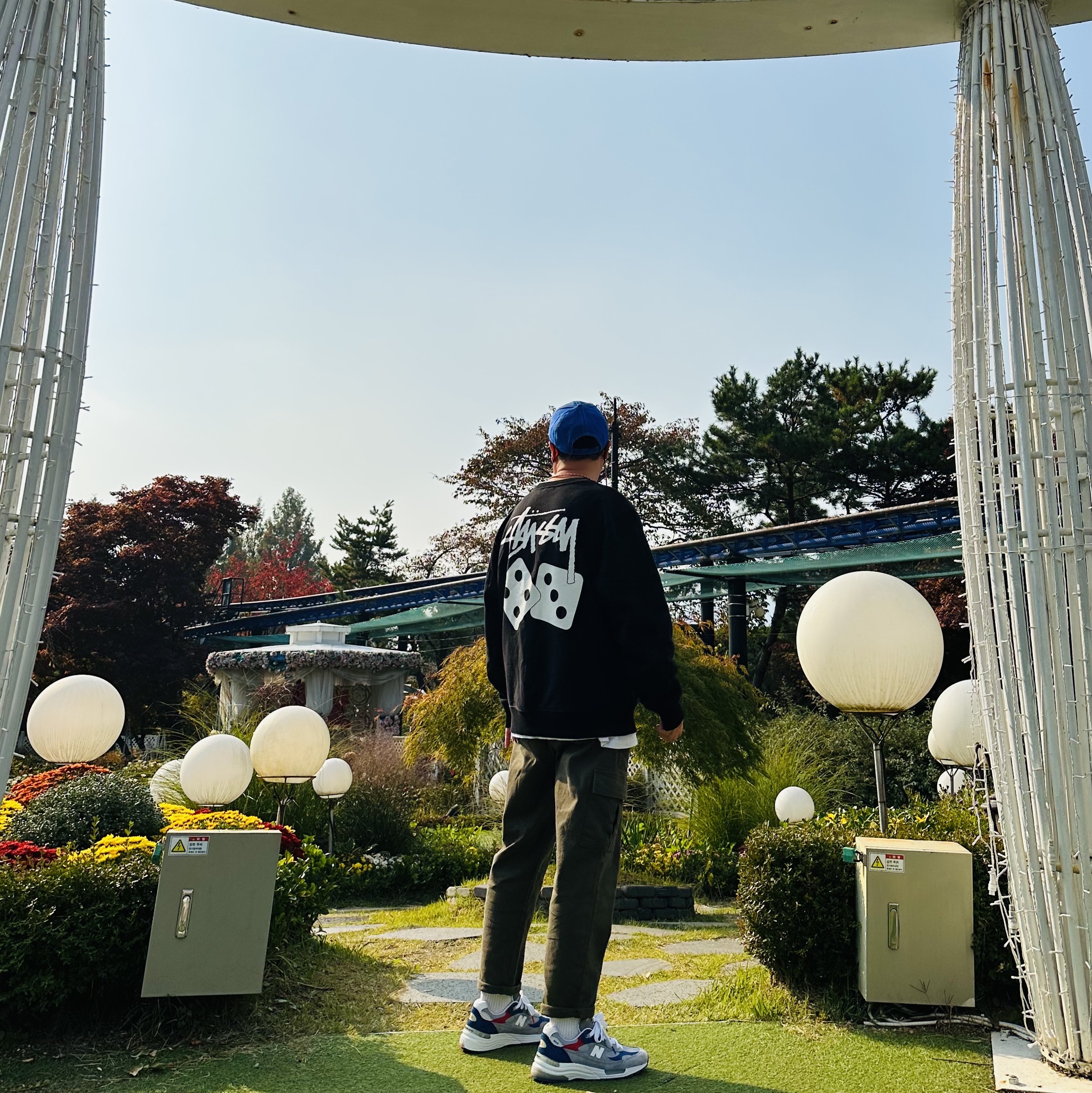 Stussy Dice Crew Black, New Balance x DTLR 992 Made in USA Varsity ์ฐฉ์ฉ ์คํ์ผ - 1