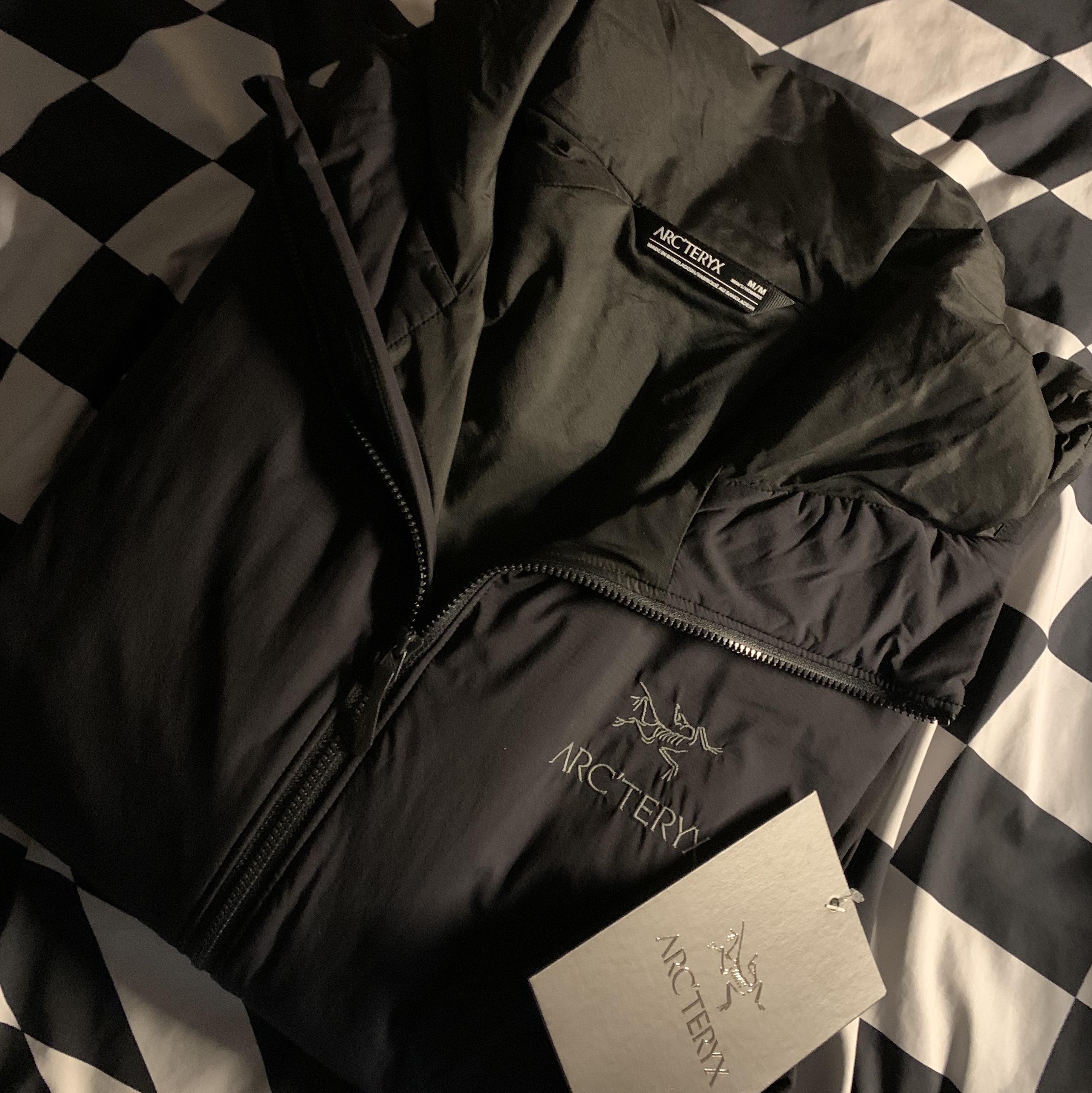 Arc'teryx Atom LT Hoody Black 착용 스타일 - 1