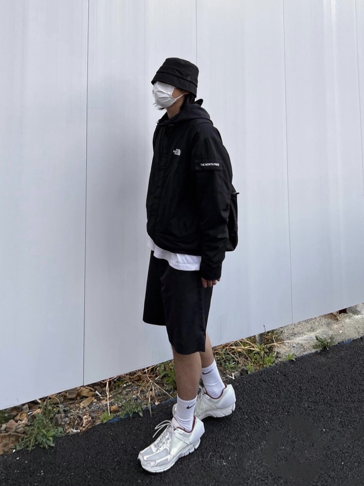 Nike x A-Cold-Wall Zoom Vomero 5 Sail 착용 스타일 - 2