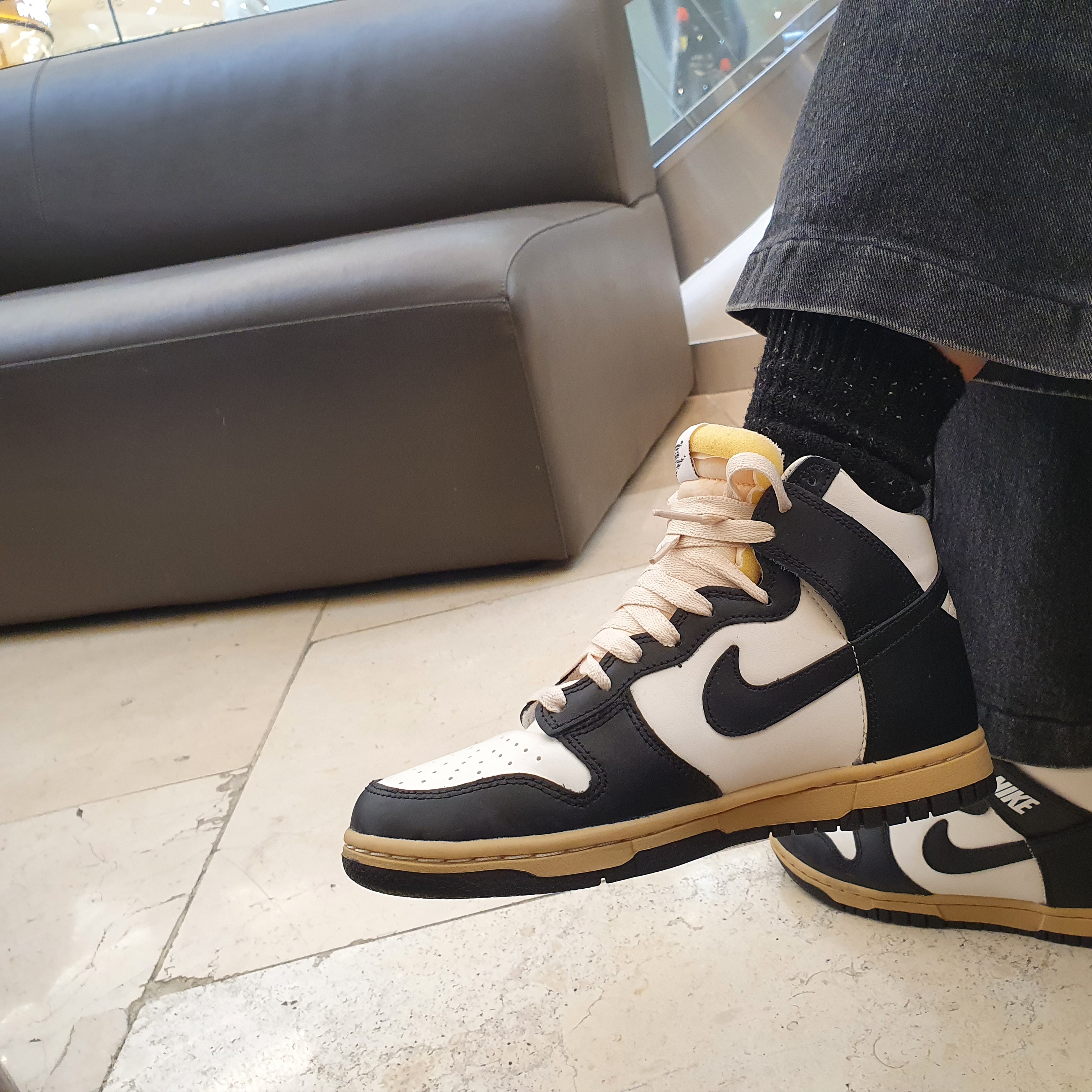 (W) Nike Dunk High SE Sail Black 착용 스타일