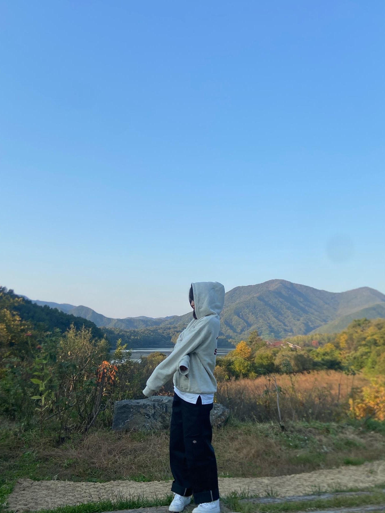 IAB Studio Hoodie Oatmeal Burgundy, (W) Nike Air Force 1 '07 Low White 착용 스타일 - 1