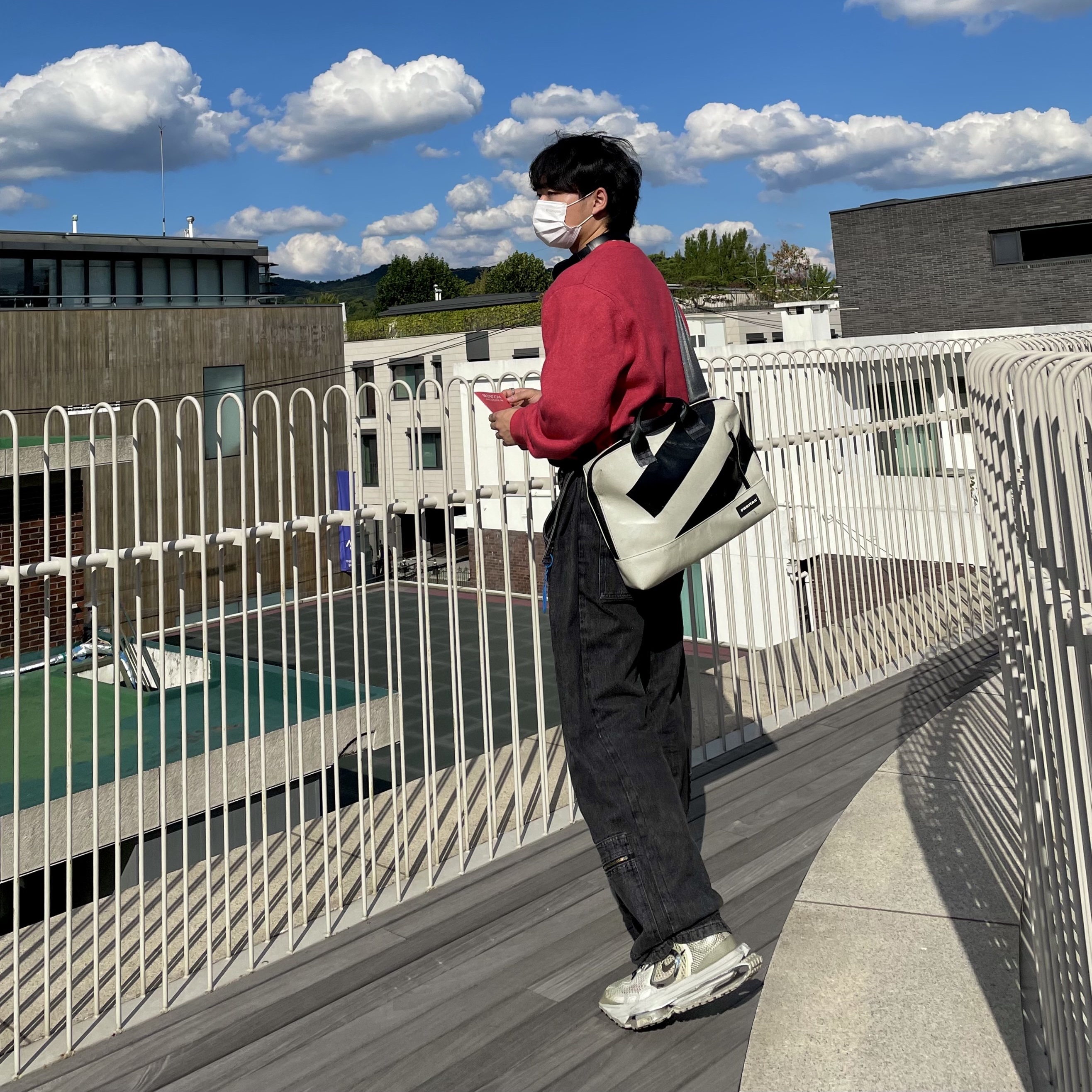 Stussy Sport Sweater Red, Nike x Matthew M Williams Zoom 004 Stone 착용 스타일 - 1