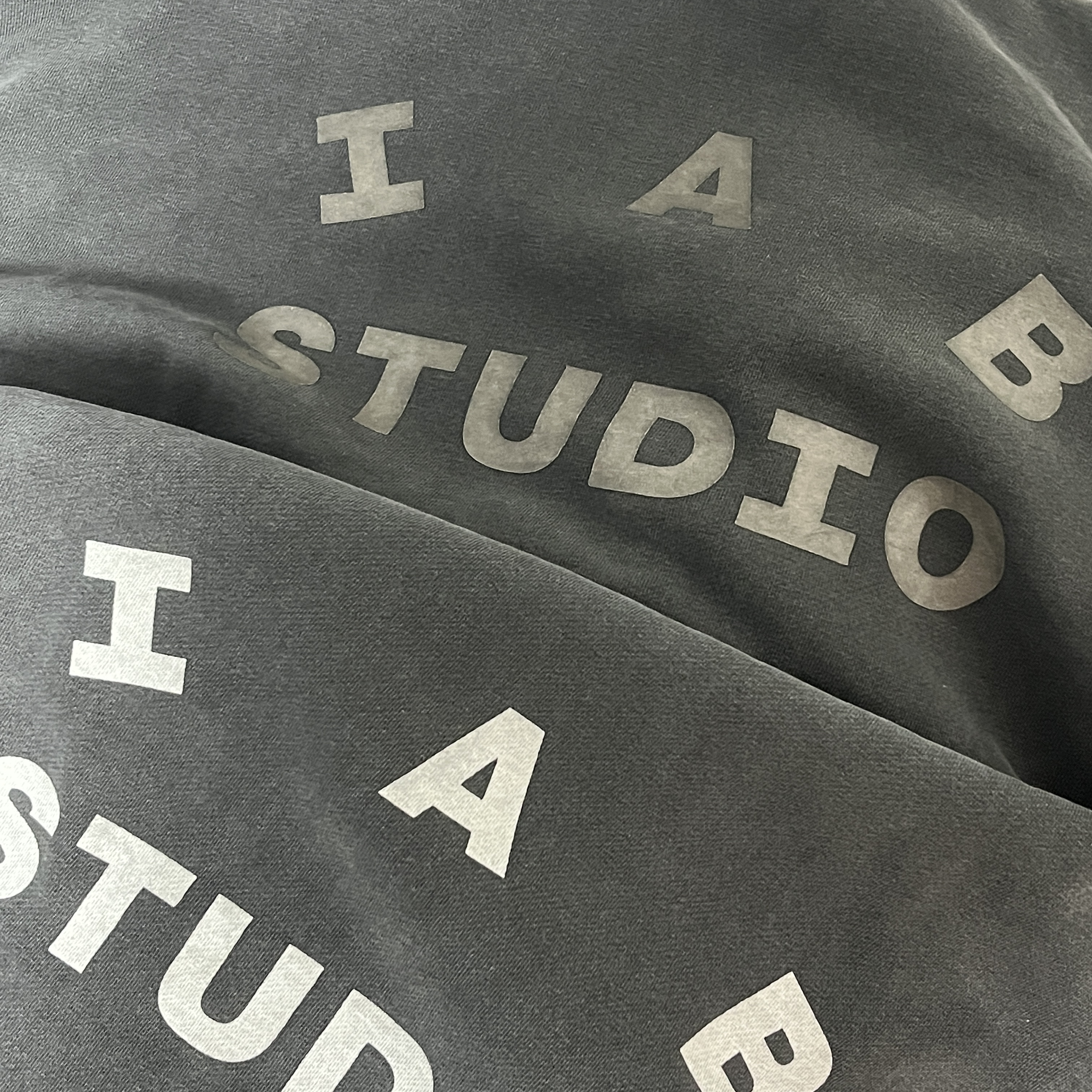 IAB Studio Pigment Hoodie & Sack Black, IAB Studio Pigment Hoodie Black 착용 스타일 - 2