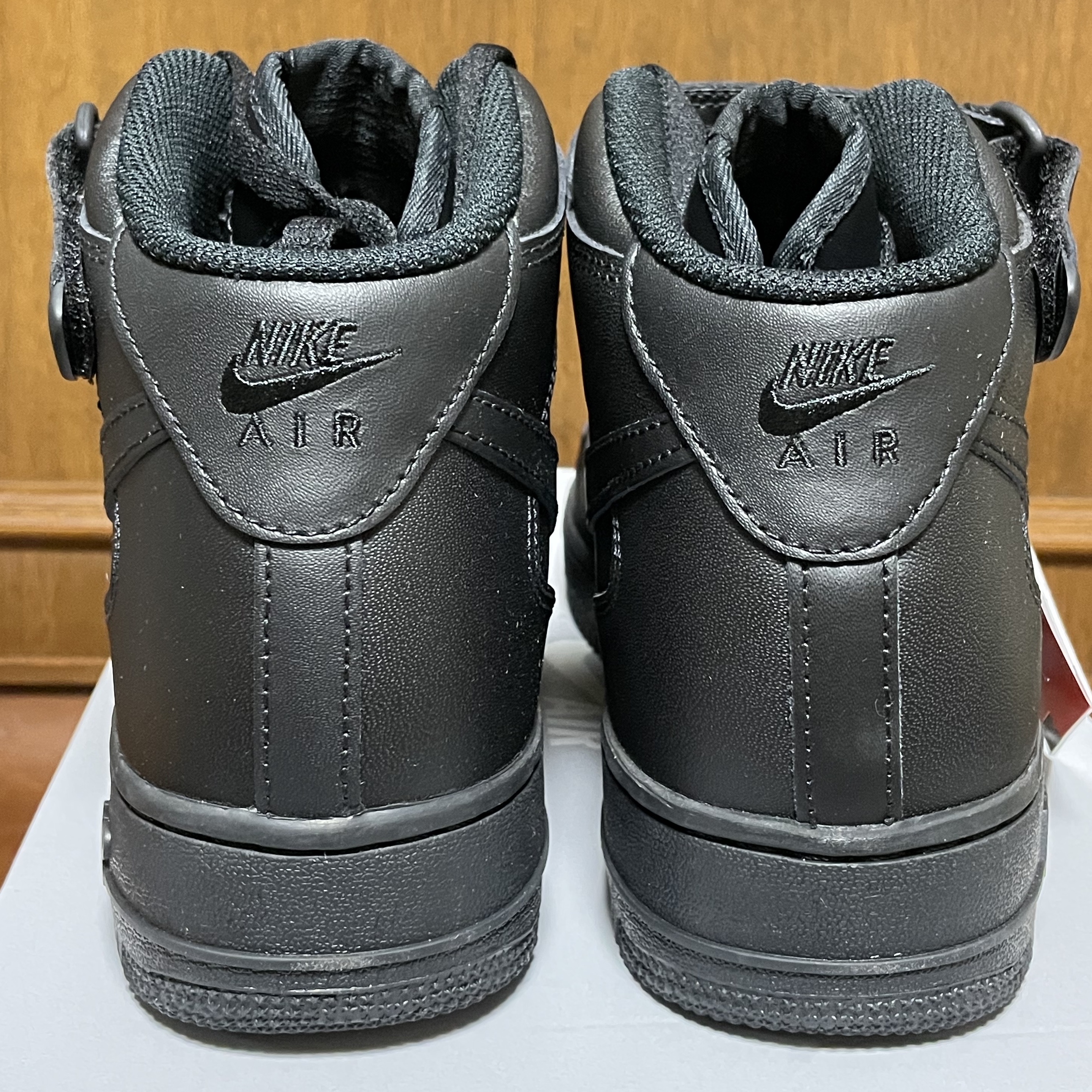 Nike Air Force 1 Mid '07 Black 착용 스타일 - 3