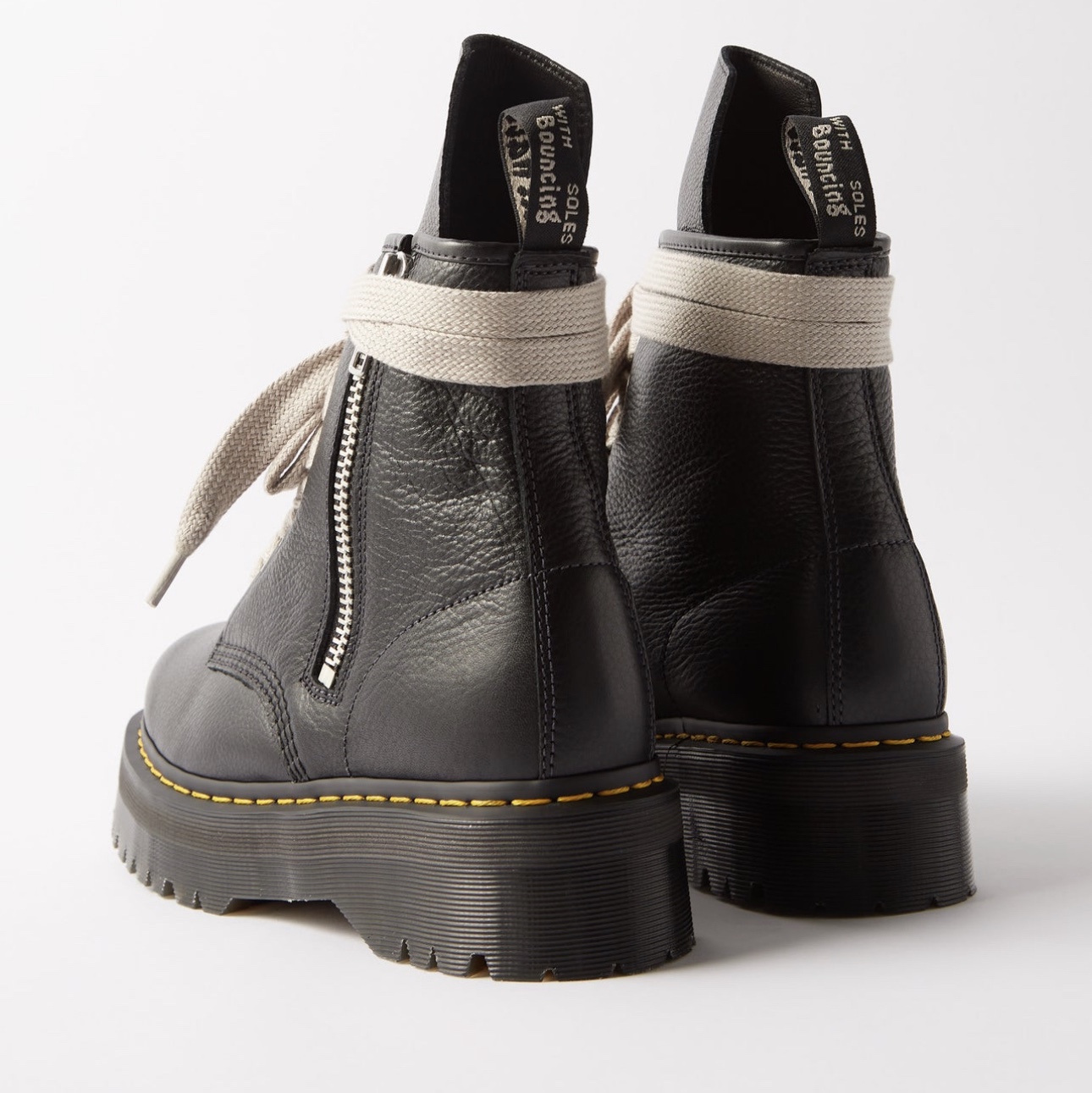 Dr. Martens x Rick Owens 1460 RO Quad 착용 스타일 - 4