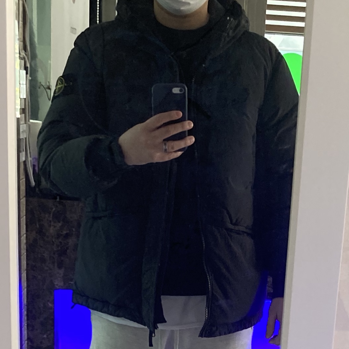 Stone Island 44508 Nylon Metal Down-TC Jacket Light Grey - 21FW, Stone Island 44508 Nylon Metal Down-TC Jacket Dark Grey - 21FW 착용 스타일 - 3