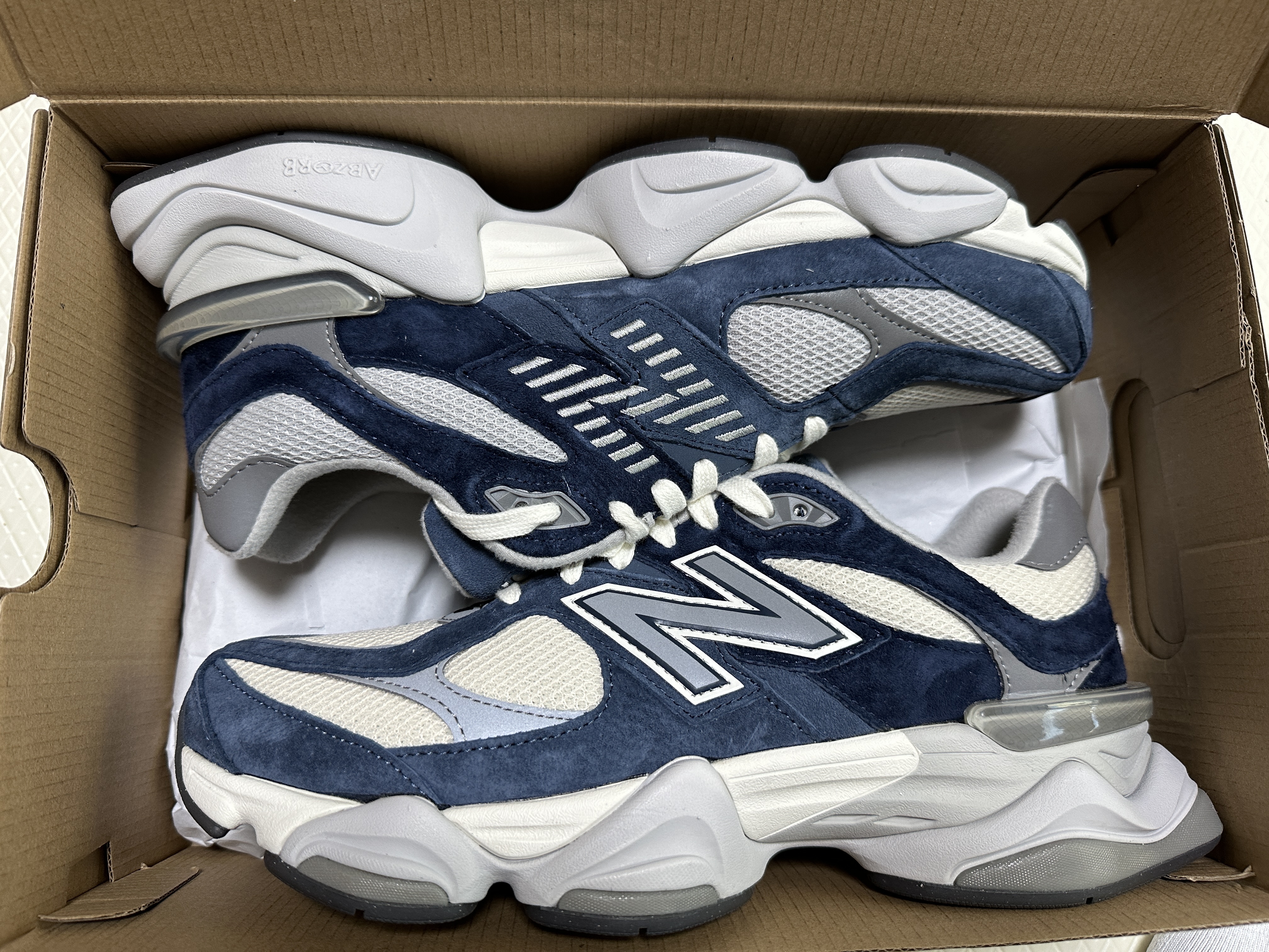 New Balance 9060 Natural Indigo 착용 스타일 - 2