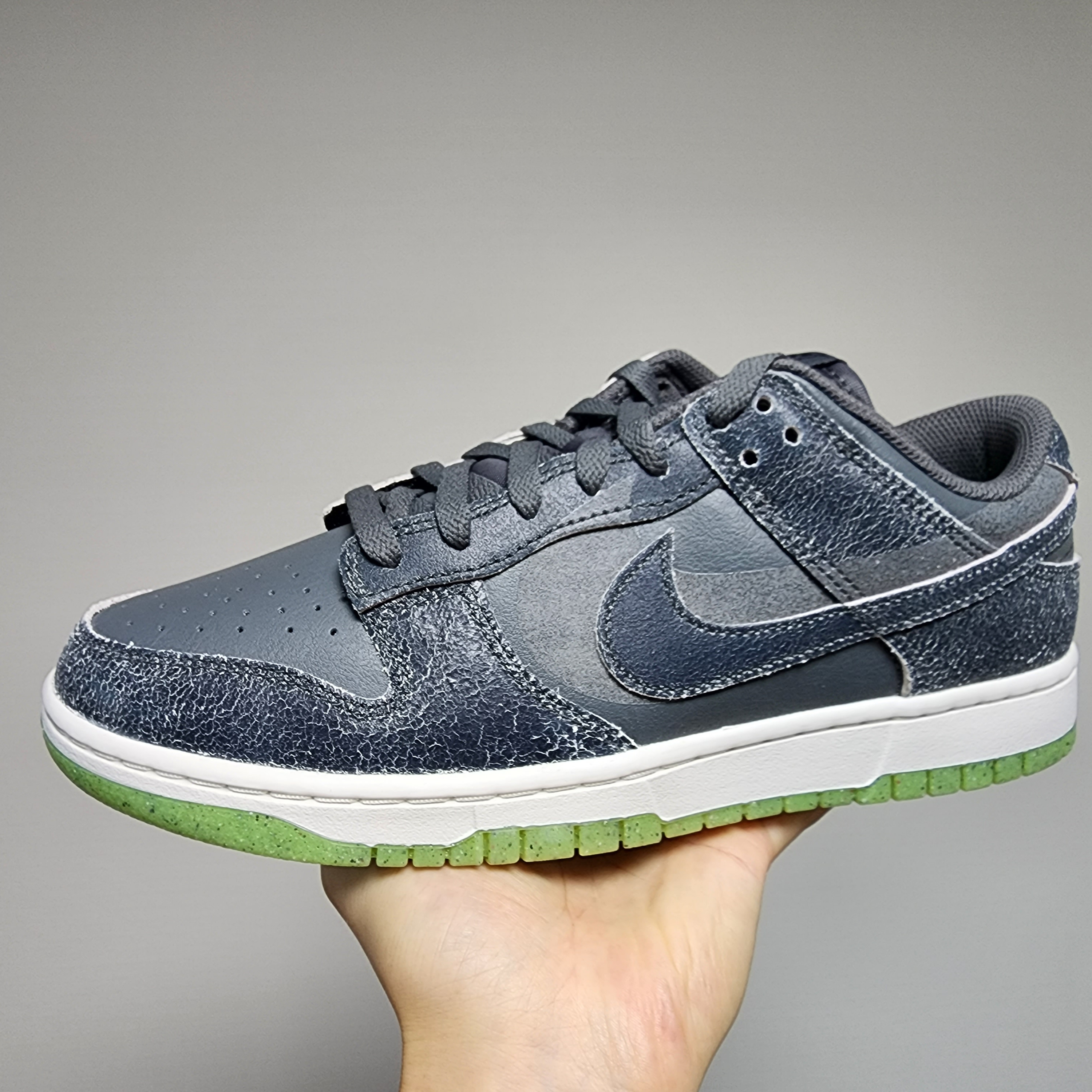 Nike Dunk Low Retro PRM Halloween 착용 스타일