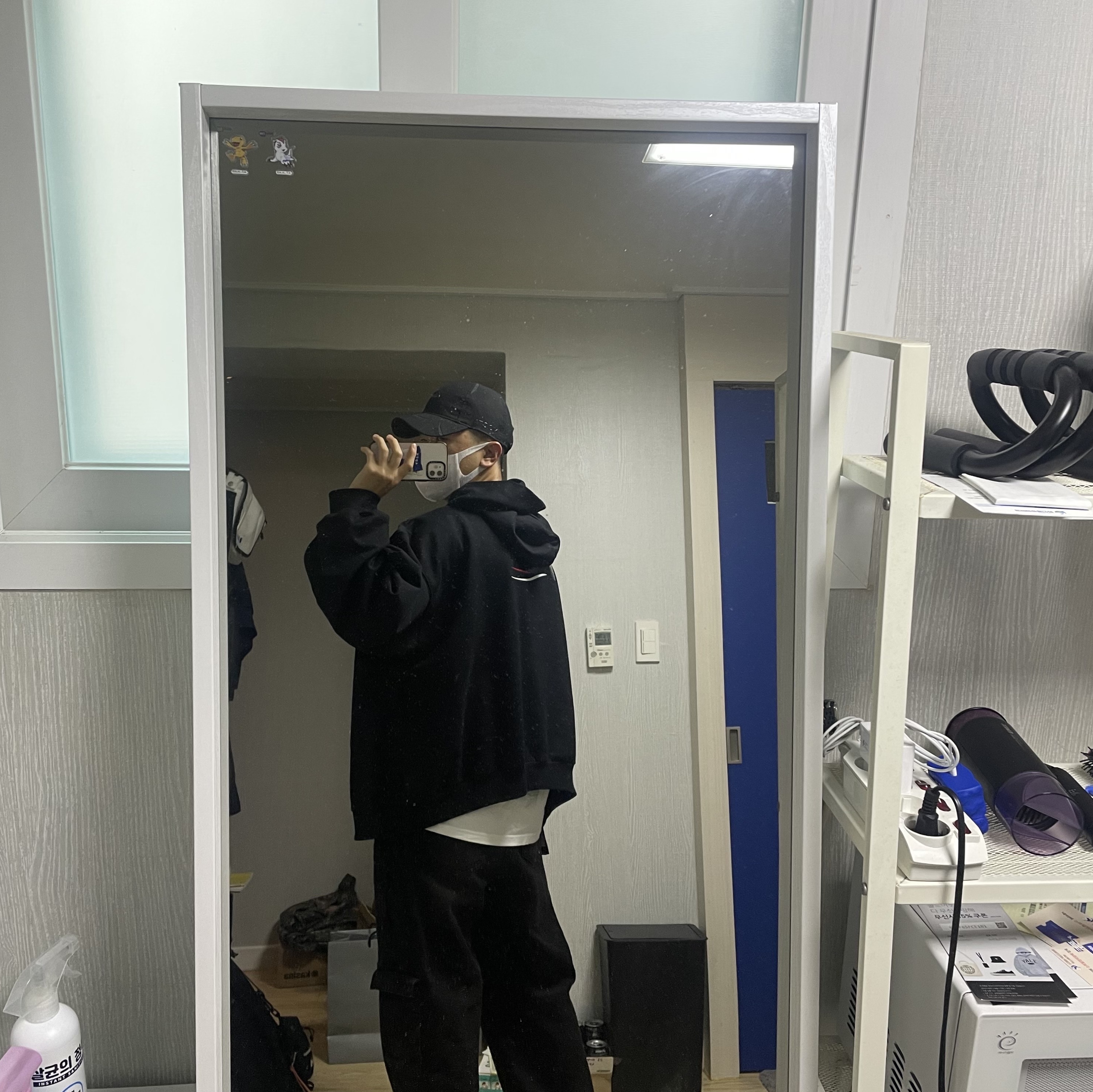 Nike x Drake Nocta NRG AU L91 Cap, Balenciaga Gaffer Hoodie Large Fit Black 착용 스타일 - 3