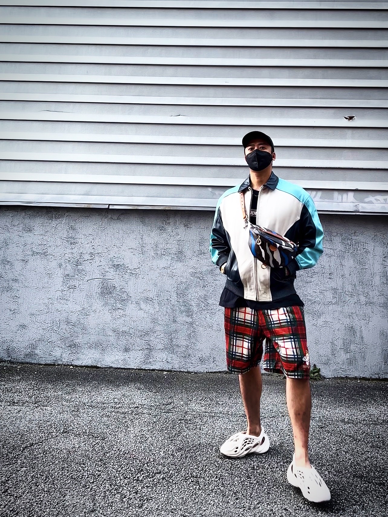 Supreme x Burberry Box Logo T-Shirt Black - 22SS, Supreme Corduroy Shorts Plaid - 22SS 착용 스타일 - 1
