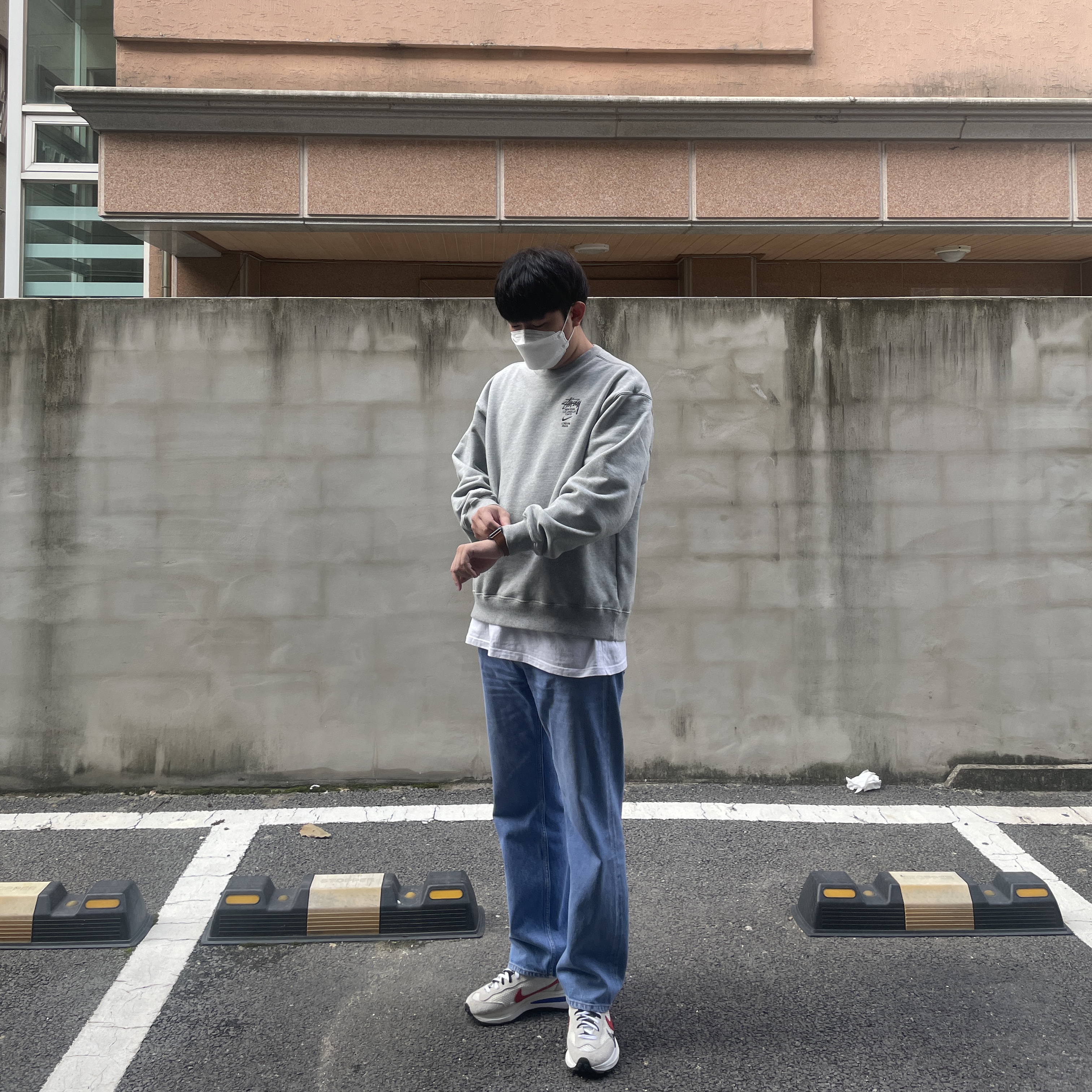 Nike x Sacai VaporWaffle Royal Fuchsia, Nike x Stussy NRG ZR Fleece Crewneck Heather Grey - US/EU 착용 스타일 - 3