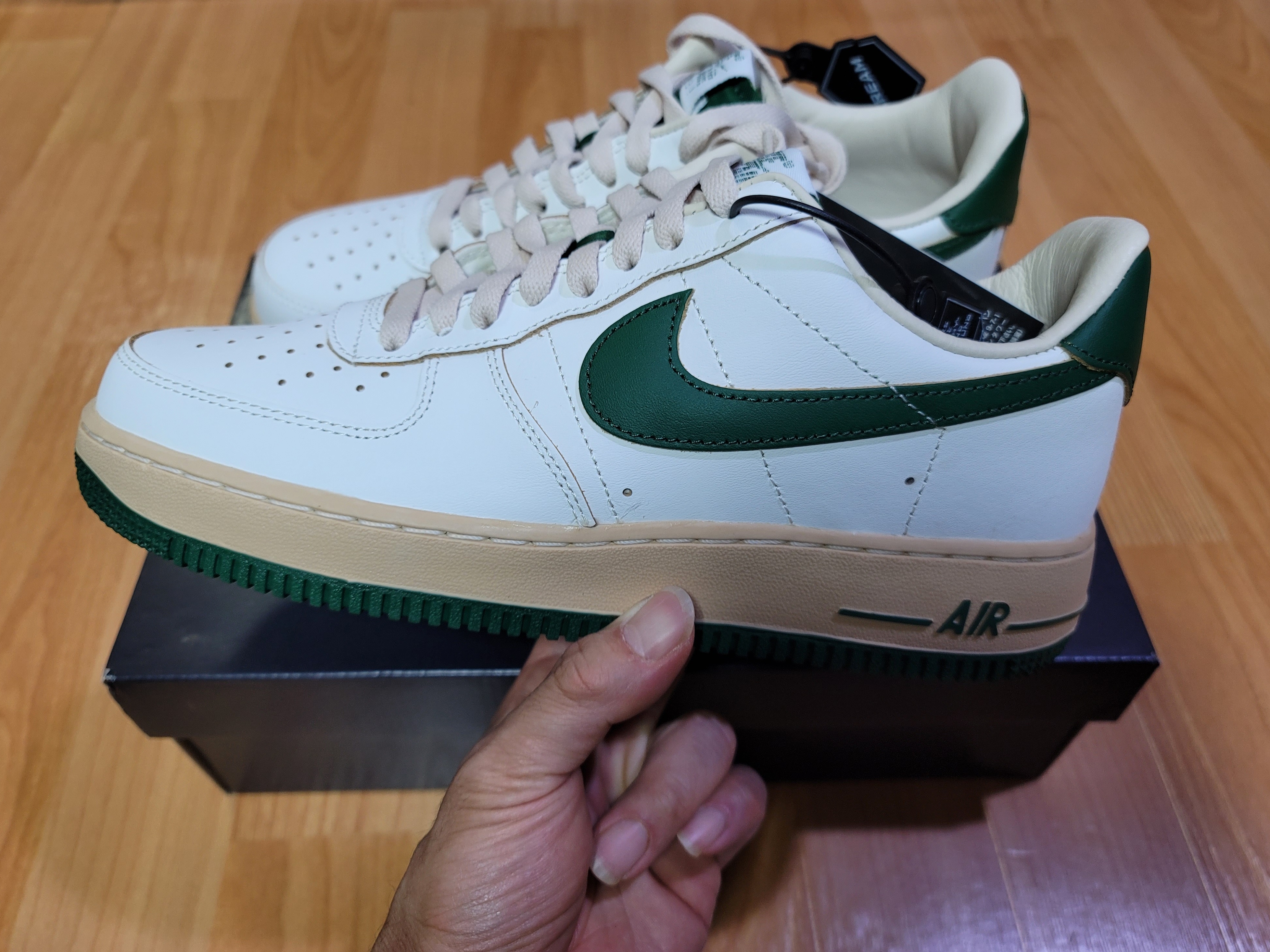 (W) Nike Air Force 1 Low Gorge Green 착용 스타일 - 1