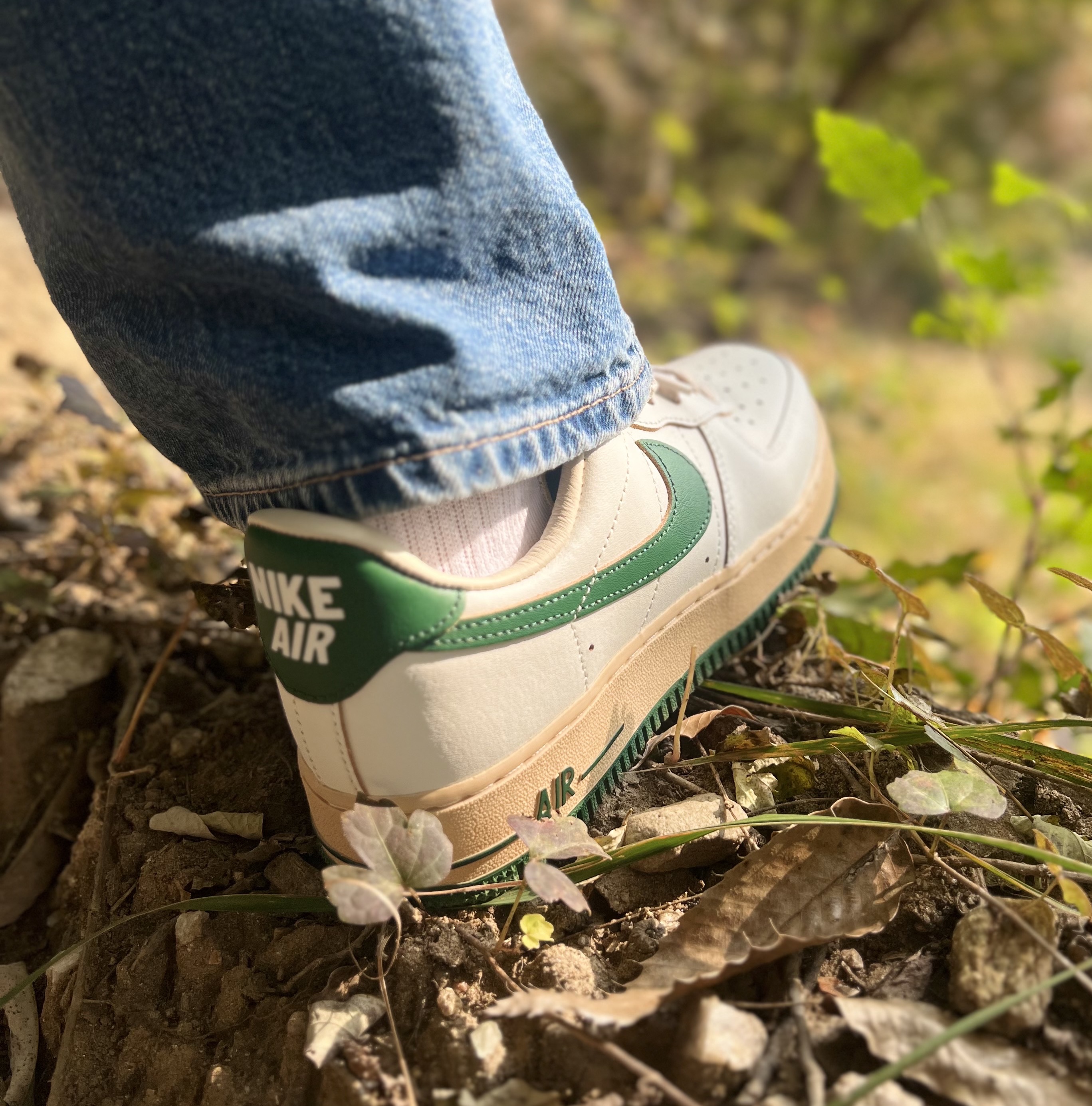 (W) Nike Air Force 1 Low Gorge Green 착용 스타일 - 1