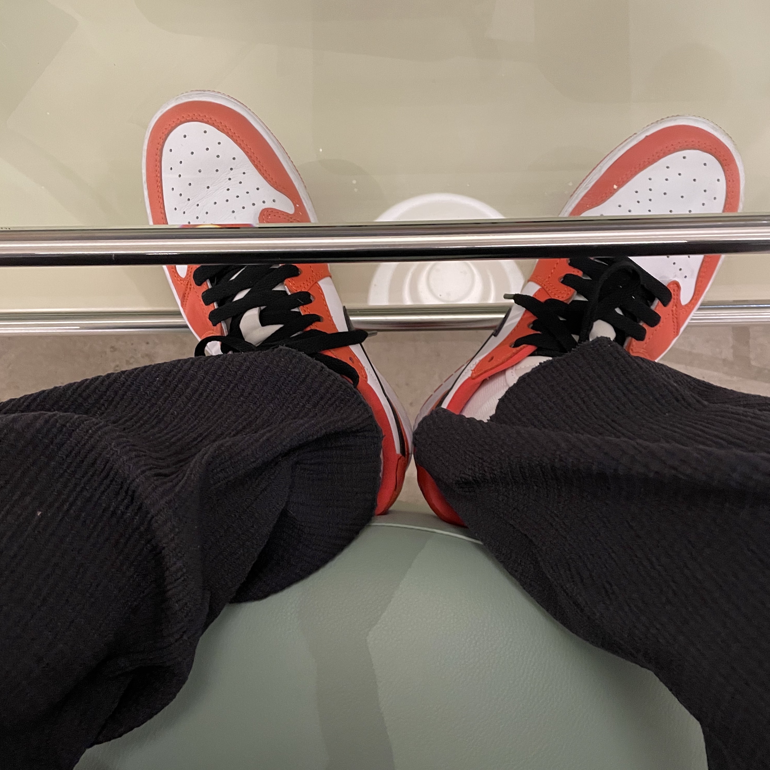 Jordan 1 Low OG Starfish 착용 스타일