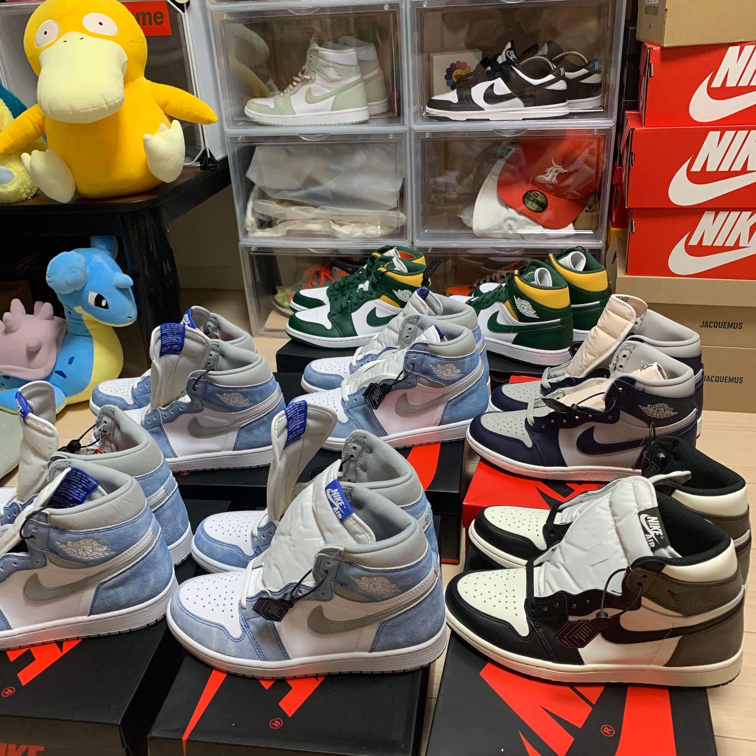 Jordan 1 Retro High OG Black Mocha, Jordan 1 Retro High OG Hyper Royal 착용 스타일