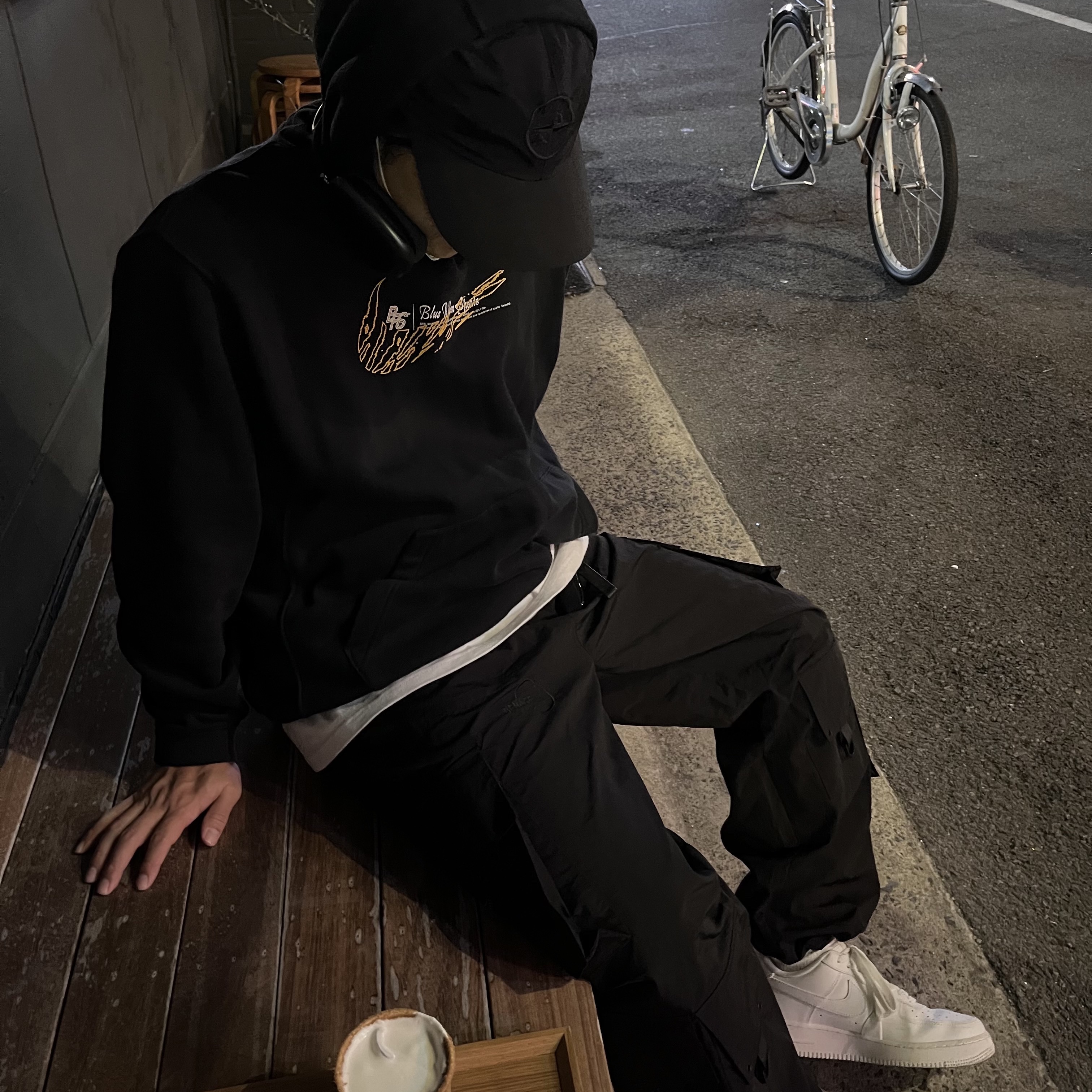 Apple AirPods Max Lightning Space Gray (Korean Ver.), Nike Air Force 1 '07 Low White 착용 스타일 - 3