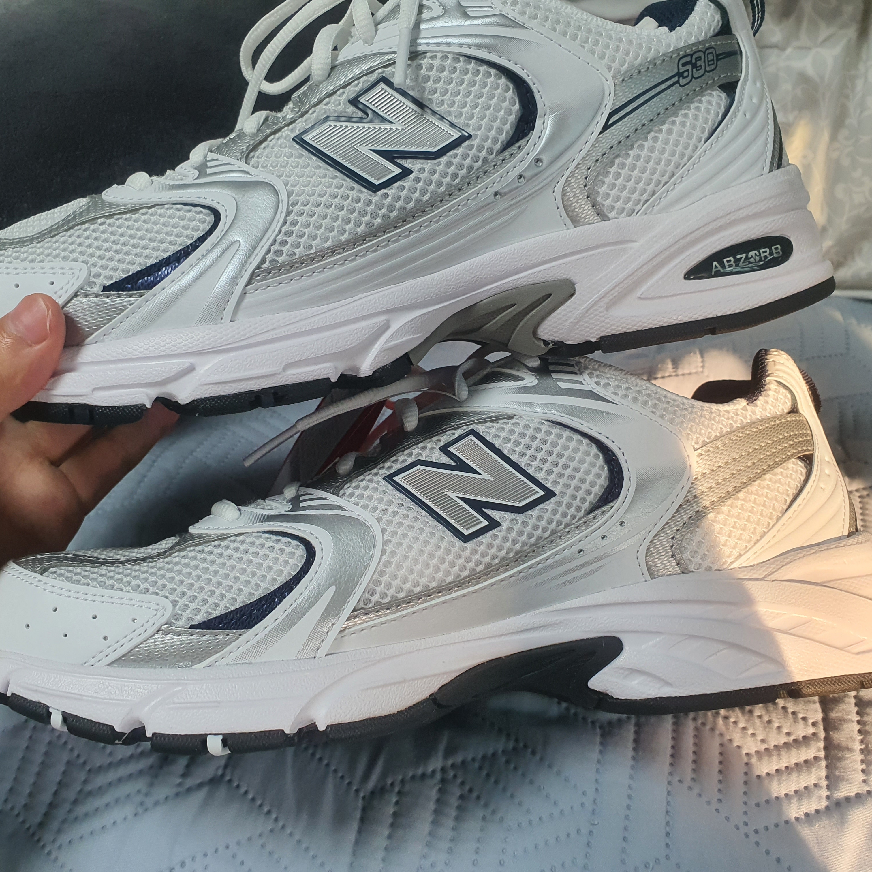 New Balance 530 White, New Balance 992 Made in USA Grey - D Standard 착용 스타일 - 1