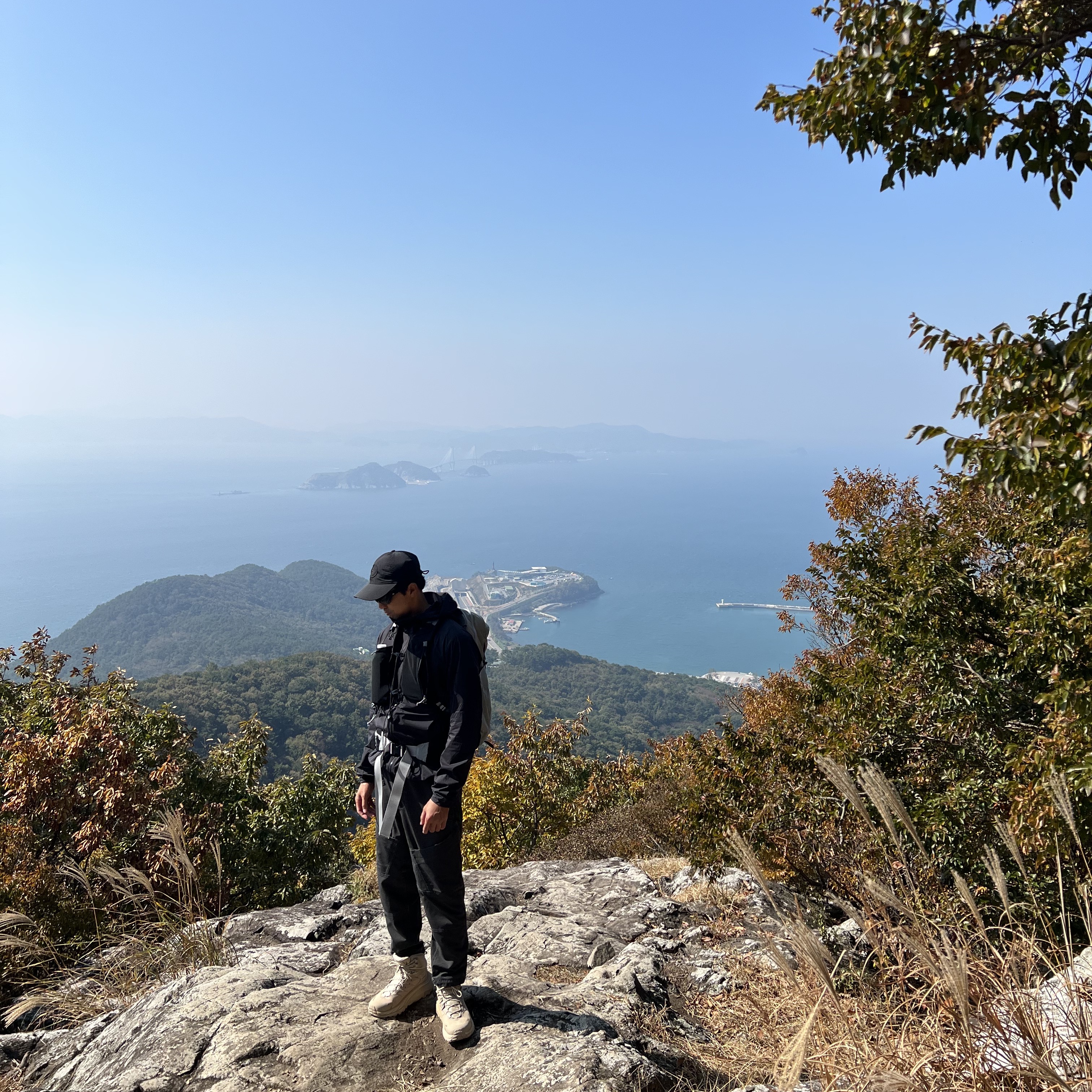 Arc'teryx Squamish Hoody Black, Arc'teryx Atom LT Hoody Black 착용 스타일