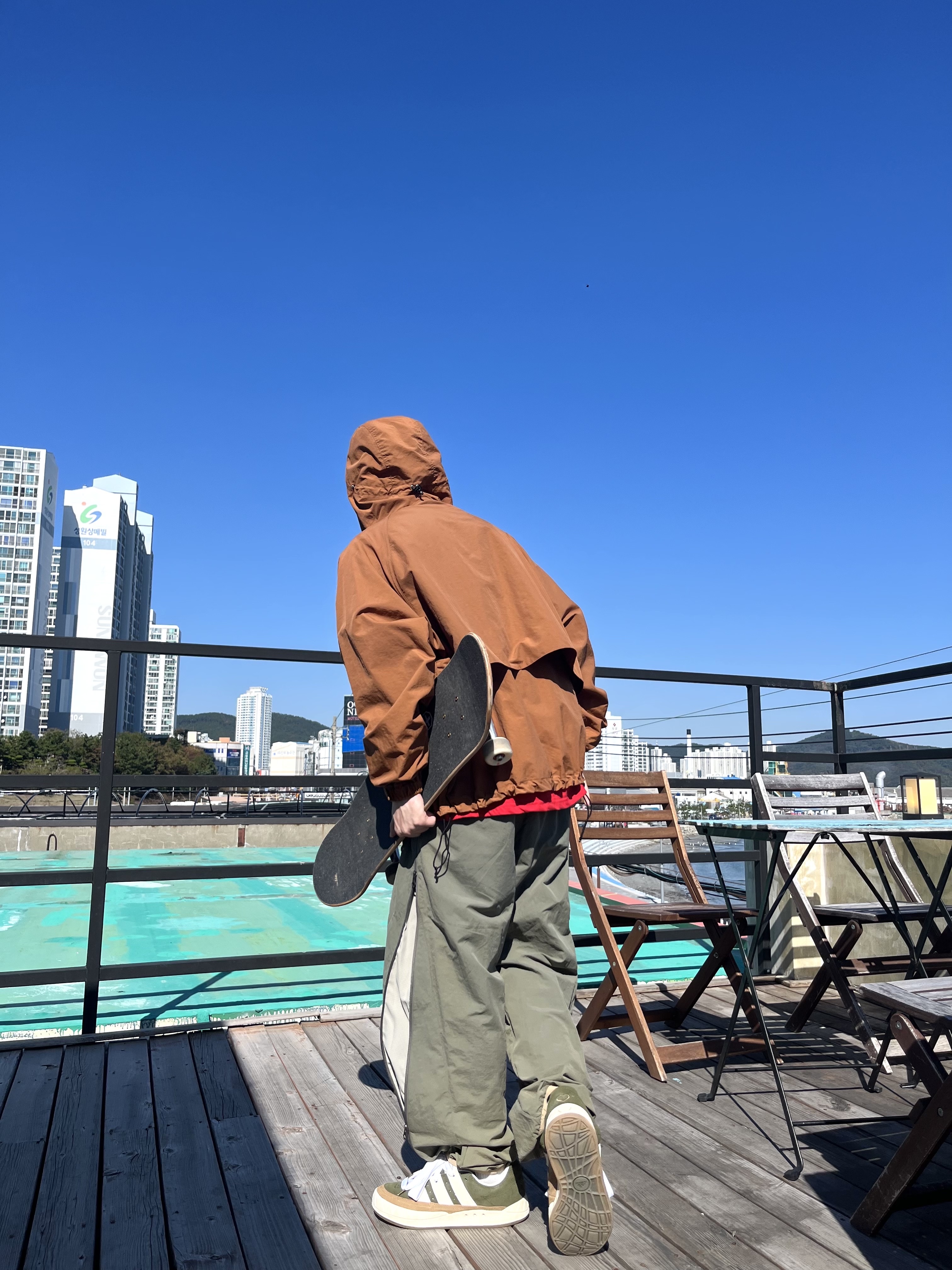 Adidas x Human Made Adimatic Brown, Sansan Gear Zipper Pants Green - 22SS 착용 스타일 - 1