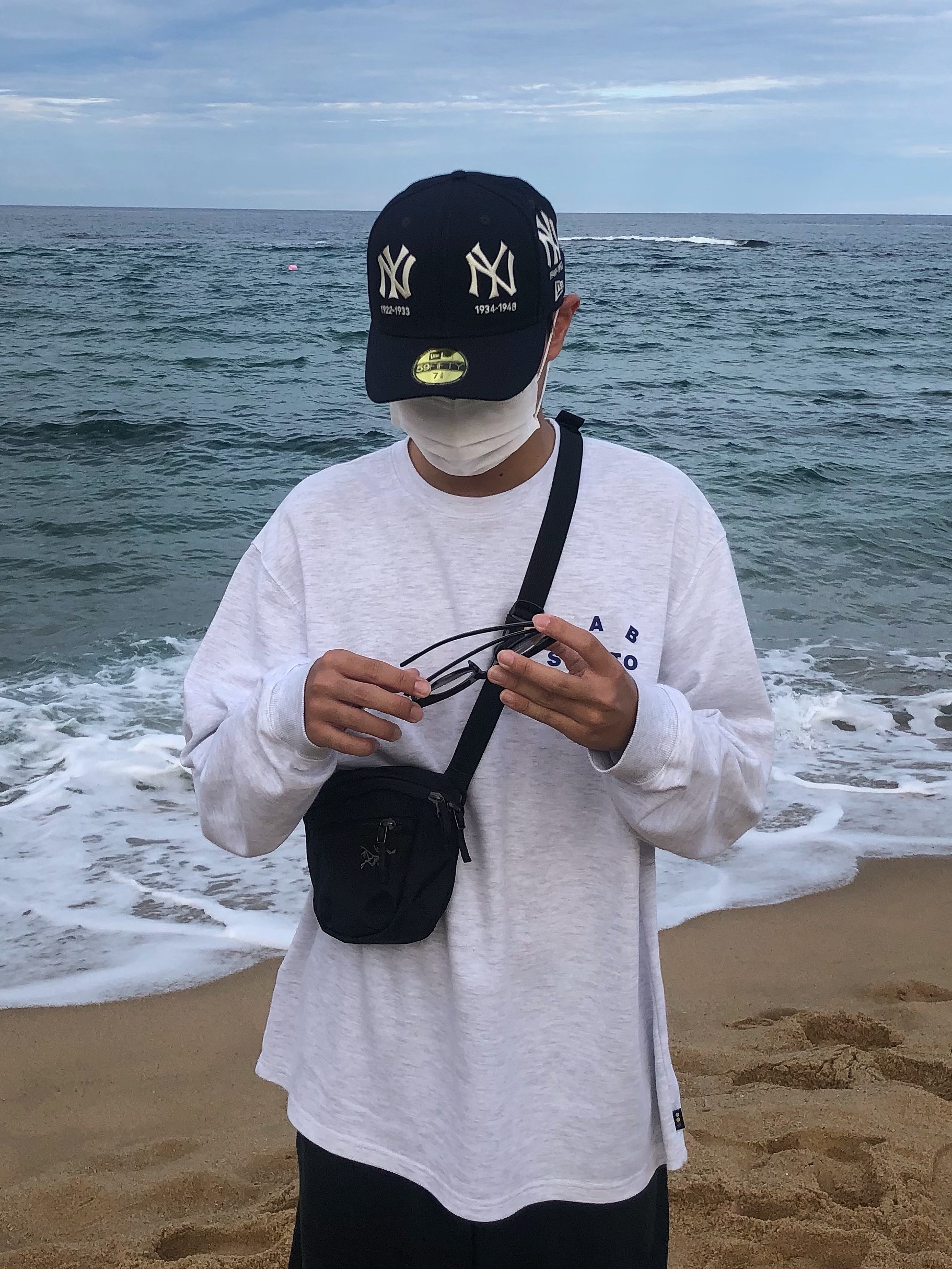 IAB Studio Long Sleeve Light Gray, Arc'teryx Mantis 1 Waistpack Black 착용 스타일 - 1