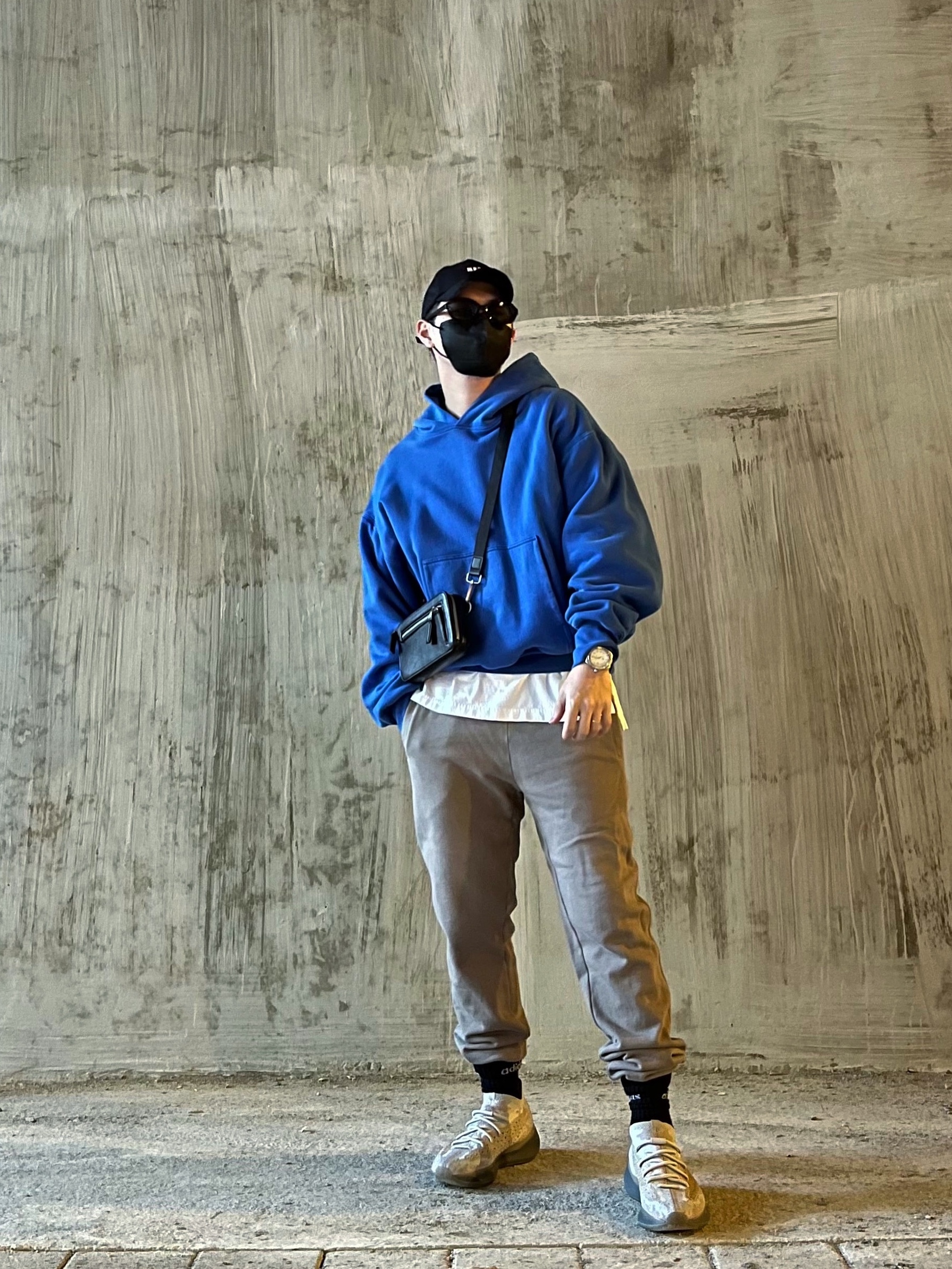 Yeezy Gap Hoodie Blue, Adidas Yeezy Boost 380 Pepper - Non-Reflective 착용 스타일