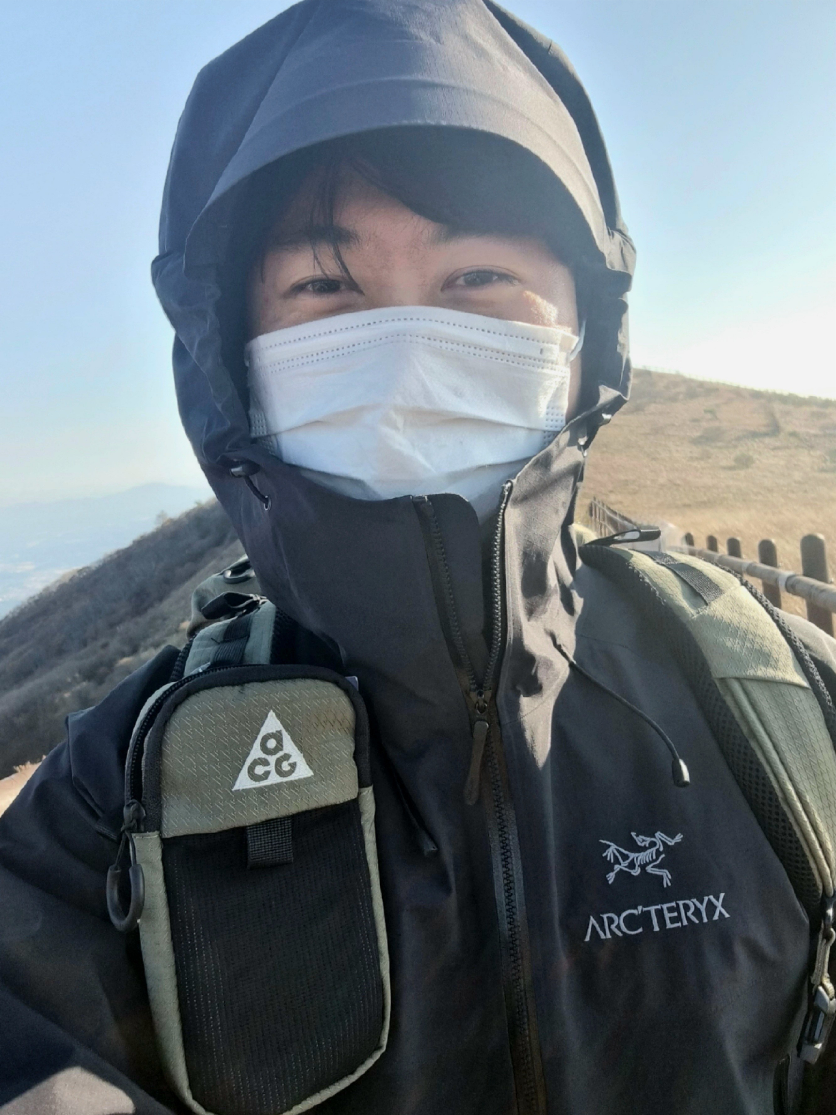 Arc'teryx Beta LT Jacket Black, Arc'teryx Beta SL Hybrid Jacket Black 착용 스타일 - 1