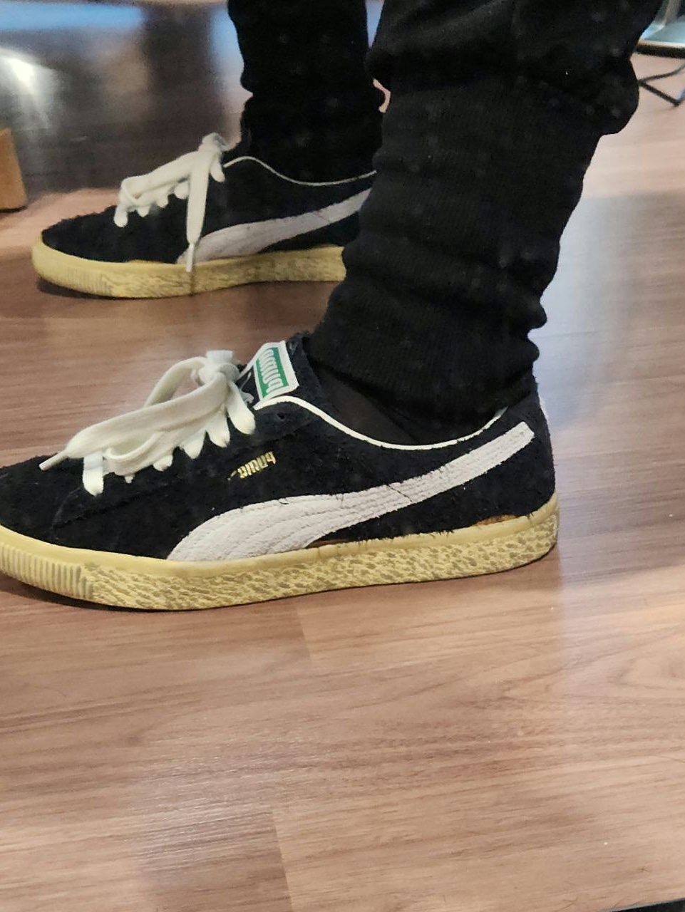 Puma Suede VTG The Never Worn Black 착용 스타일 - 5