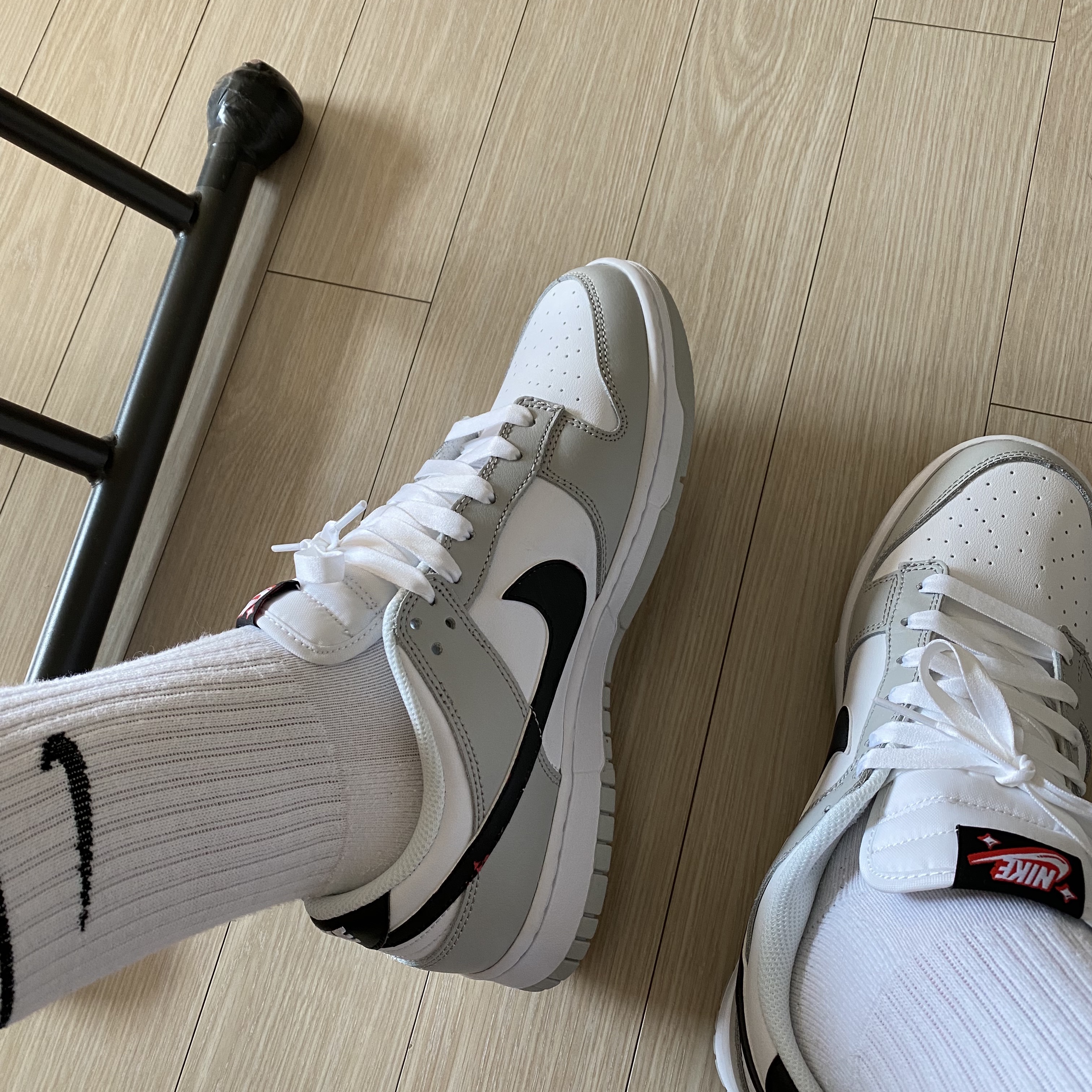 Nike Dunk Low Retro SE Jackpot Grey Fog 착용 스타일