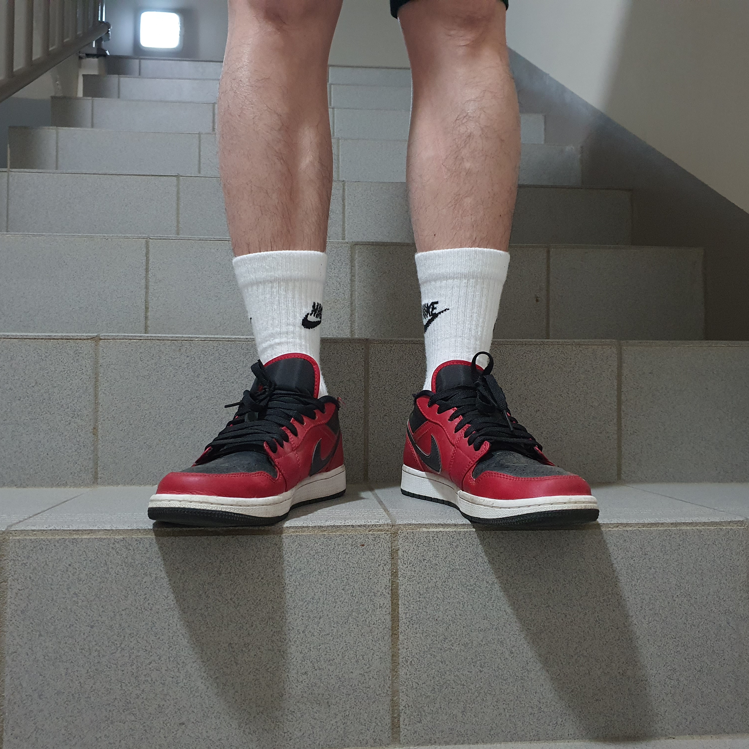 Jordan 1 Low Gym Red Black 착용 스타일