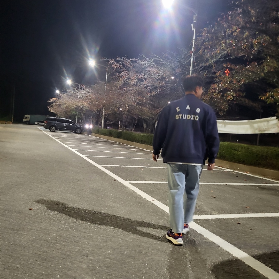 IAB Studio Cotton Stadium Jacket Navy - 21SS, Nike x Sacai VaporWaffle Dark Iris 착용 스타일
