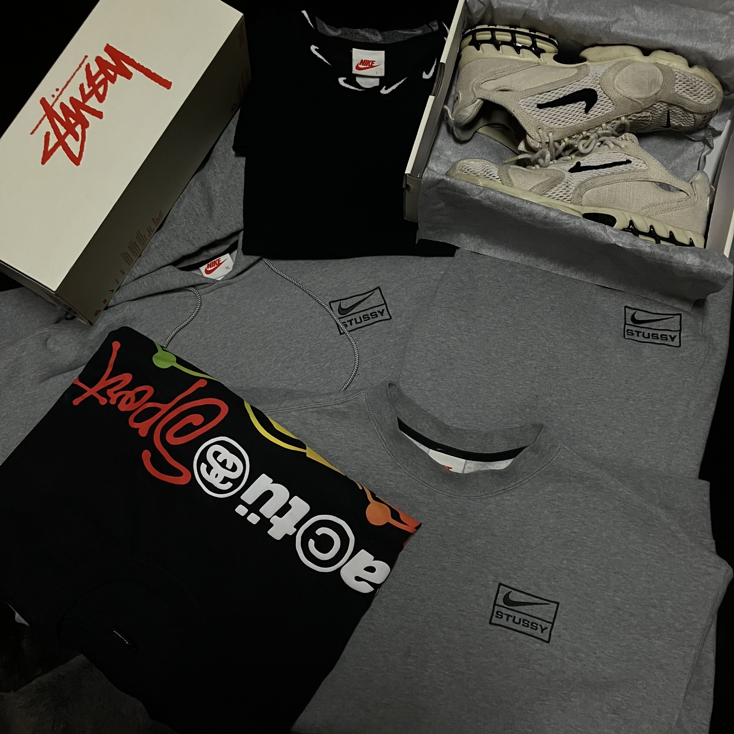 Stussy x Cactus Plant Flea Market Sport LS T-Shirt Black, Nike x Stussy NRG RA Fleece Pants Dark Grey Heather (DJ9490-063) μ°©μ© μ€νμΌ