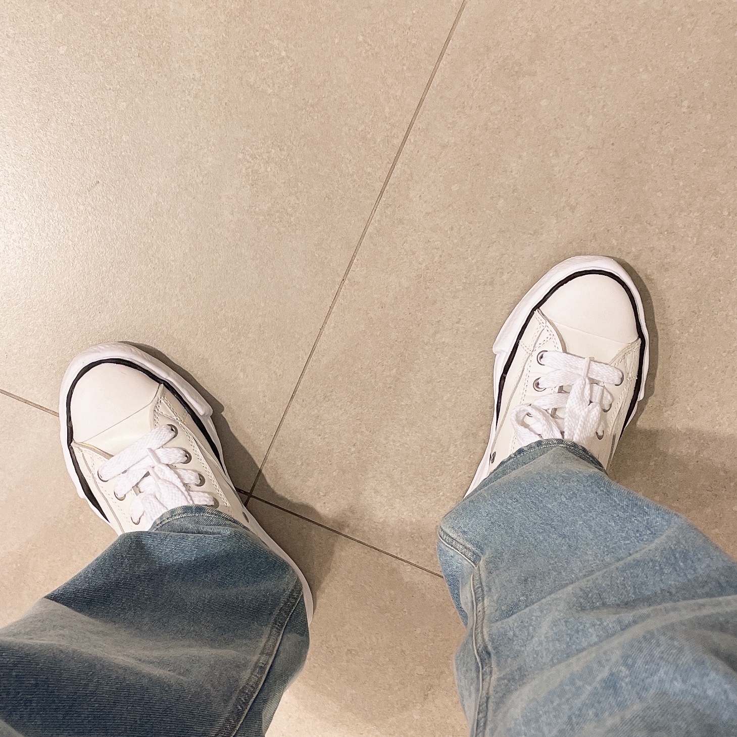Maison Mihara Yasuhiro Peterson OG Sole Leather Low Sneakers White, Maison Mihara Yasuhiro Peterson OG Sole Canvas Low Sneakers White 착용 스타일