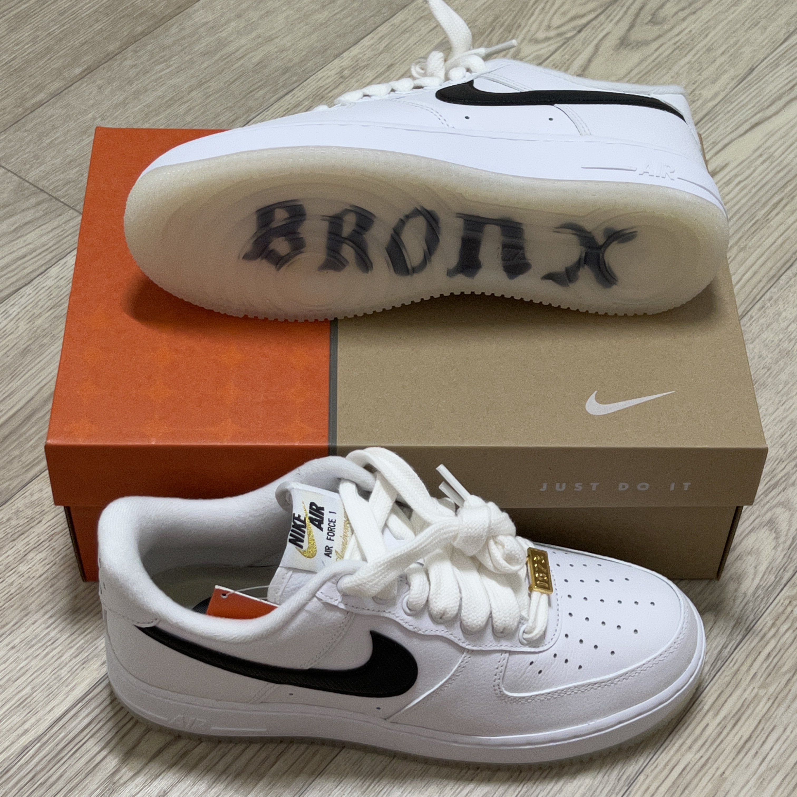 Nike Air Force 1 '07 PRM Bronx Origins 착용 스타일 - 2