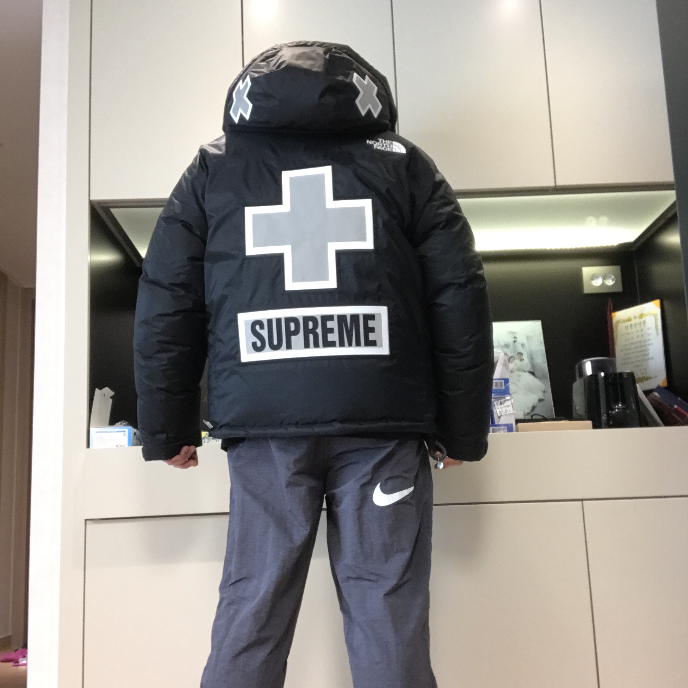 Supreme x The North Face Summit Series Rescue Baltoro Jacket Black - 22SS, Nike x Stussy Beach Pants Off Noir 착용 스타일 - 2