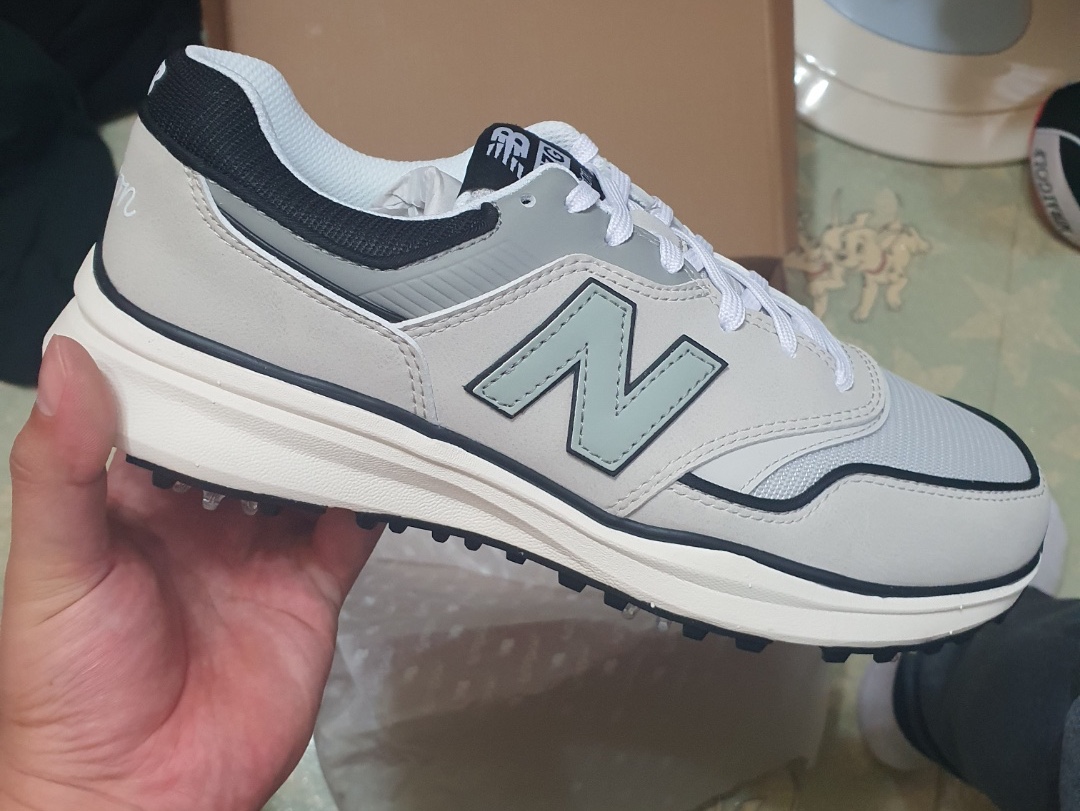 New Balance x Malbon 997 Golf Sand 착용 스타일