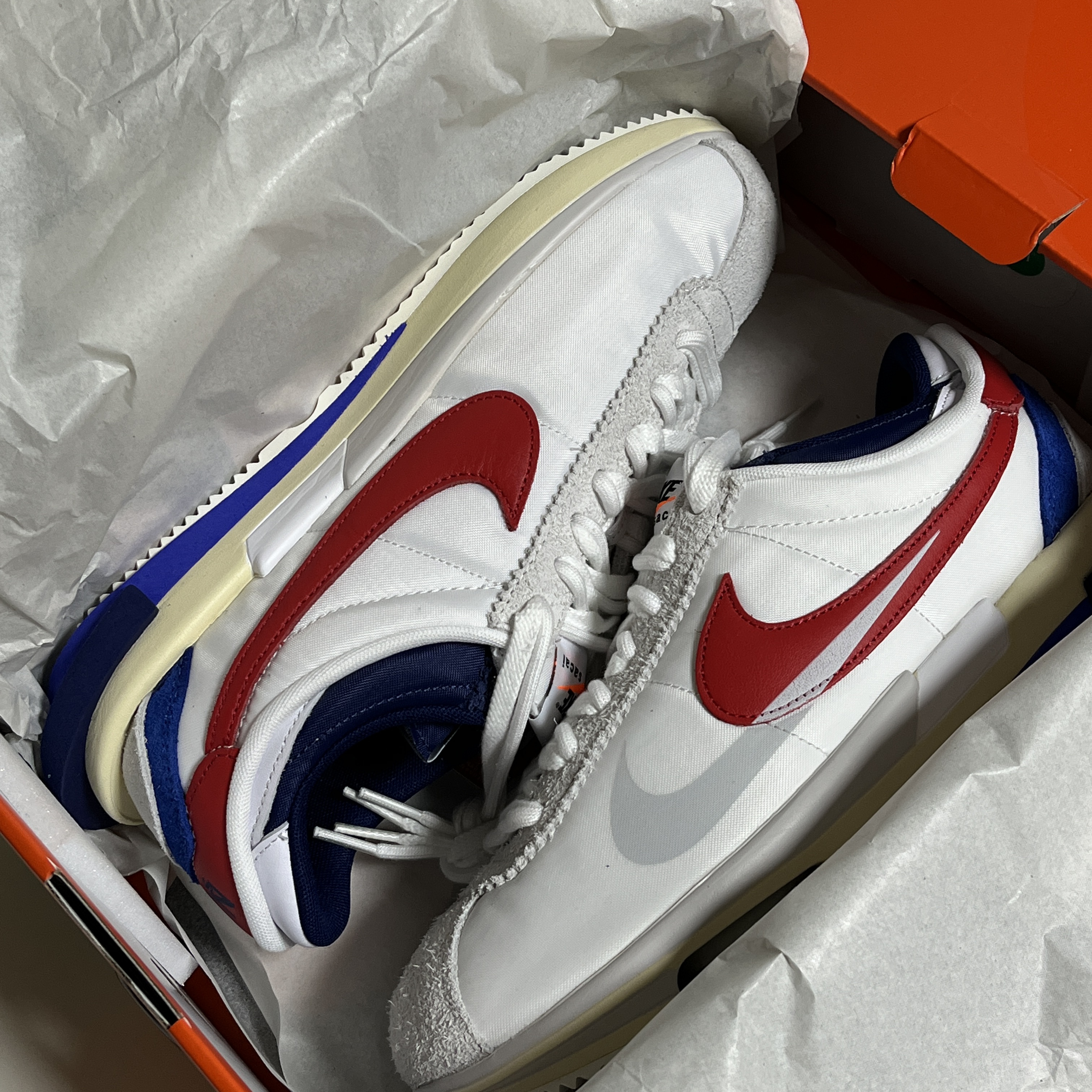 Nike x Sacai Zoom Cortez SP White and University Red 착용 스타일
