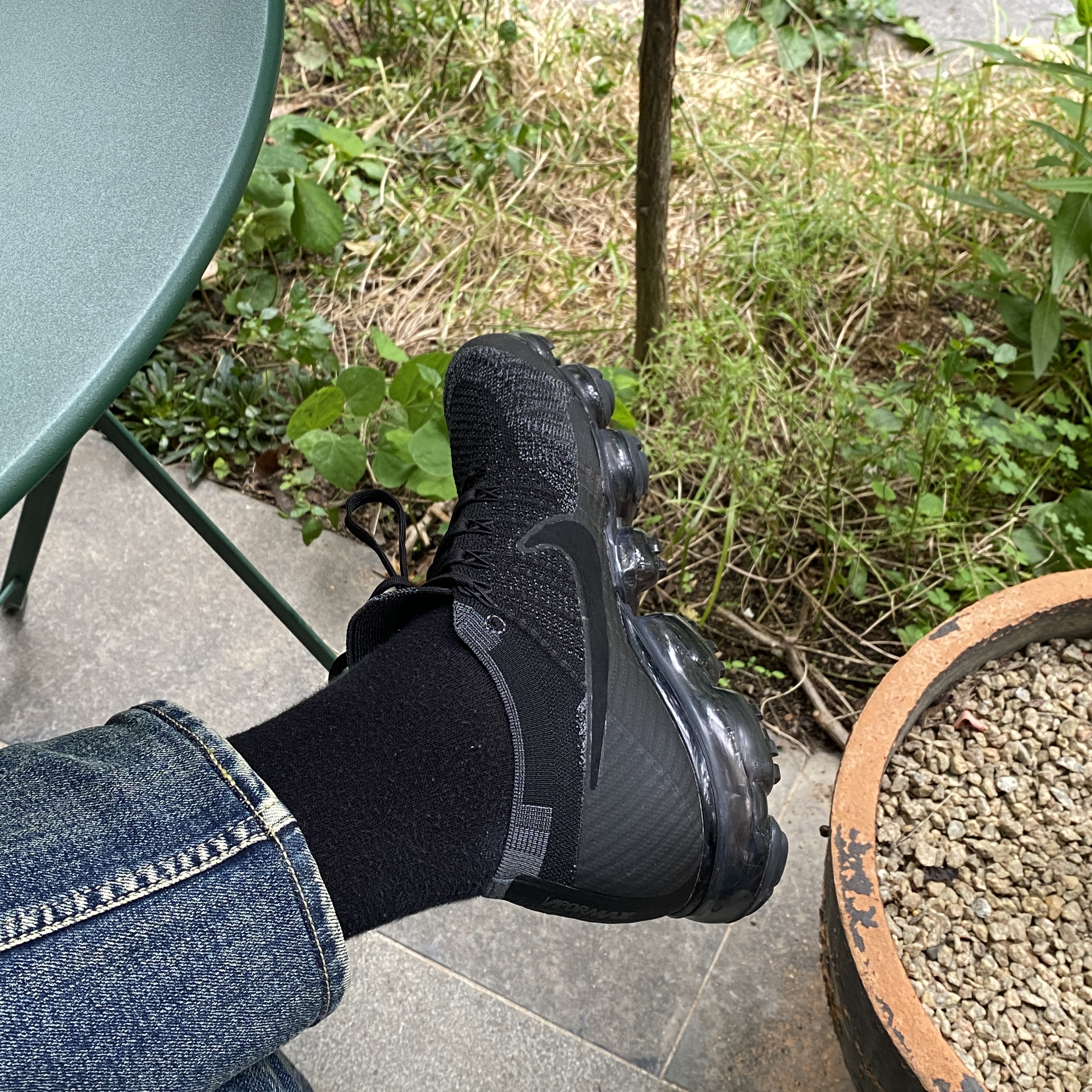 Nike Air Vapormax Flyknit Black Dark Grey 착용 스타일 - 2