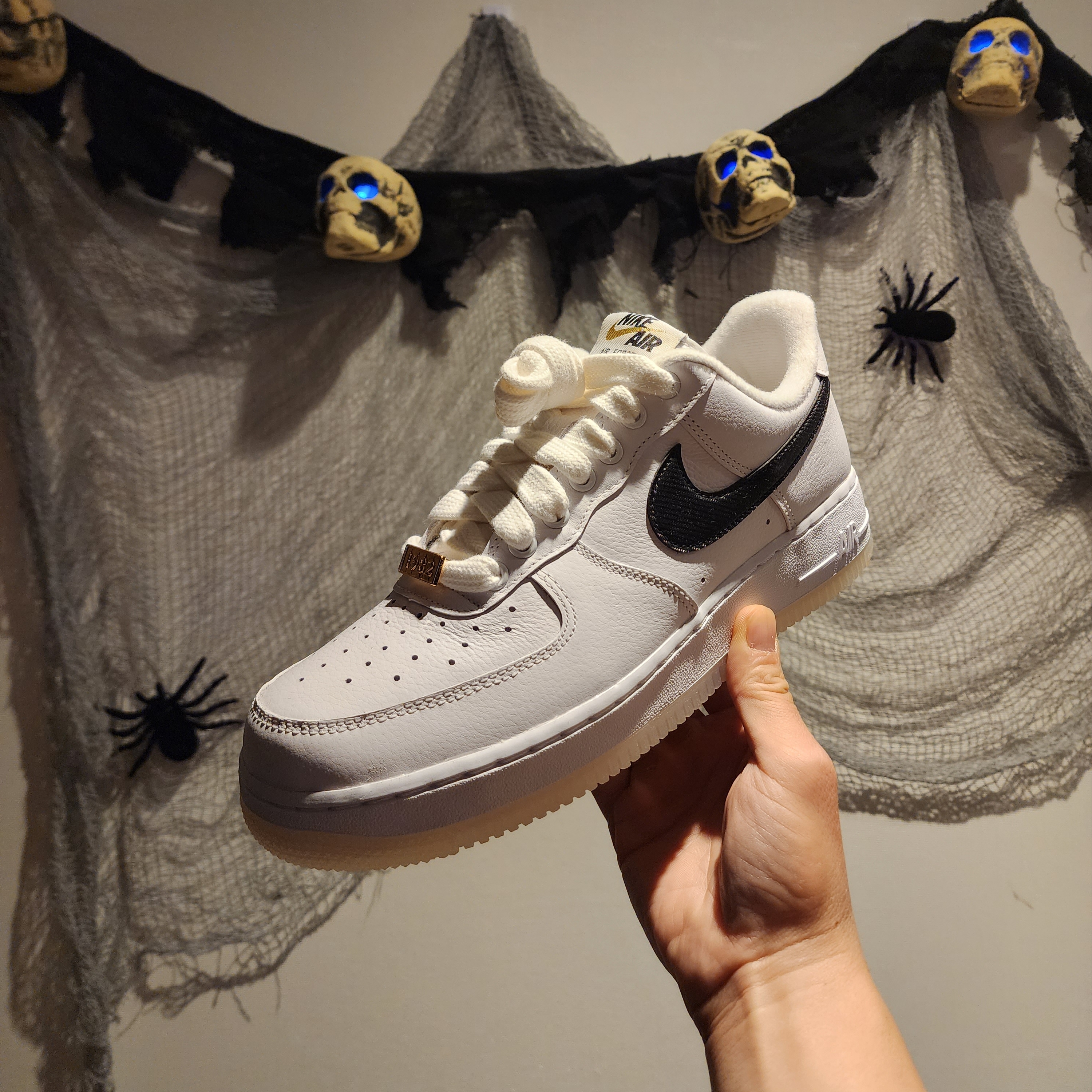 Nike Air Force 1 '07 PRM Bronx Origins 착용 스타일 - 1