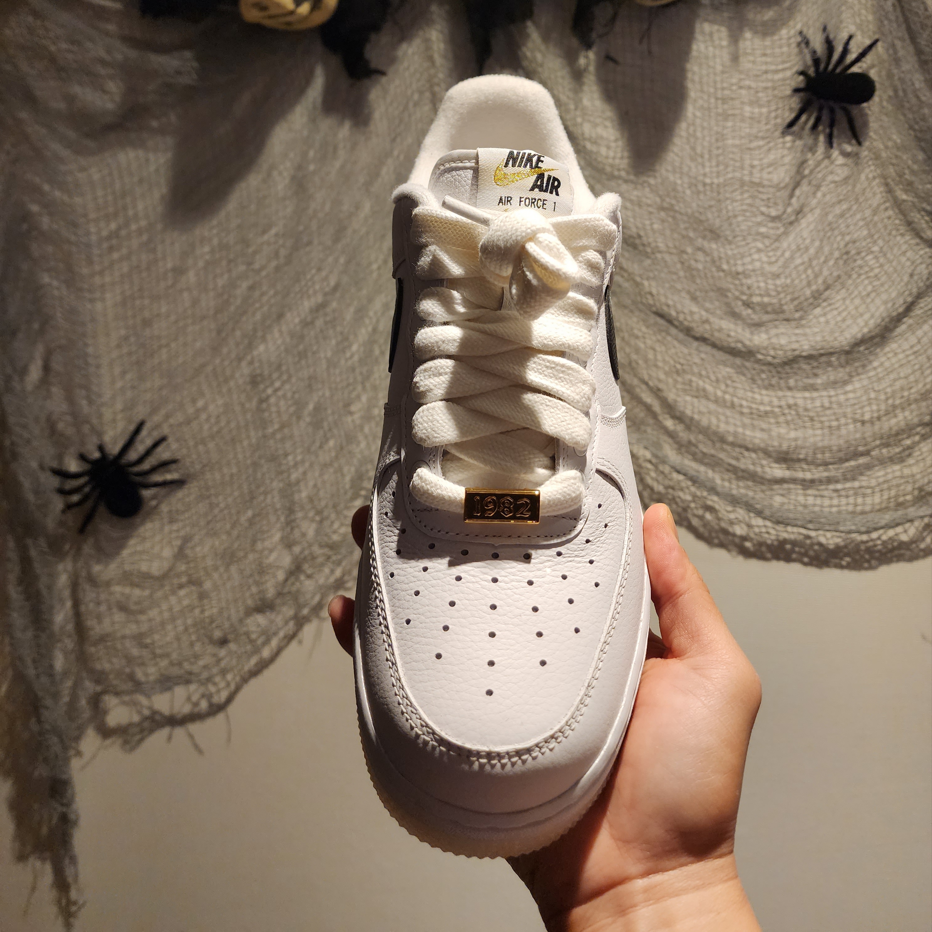 Nike Air Force 1 '07 PRM Bronx Origins 착용 스타일 - 4