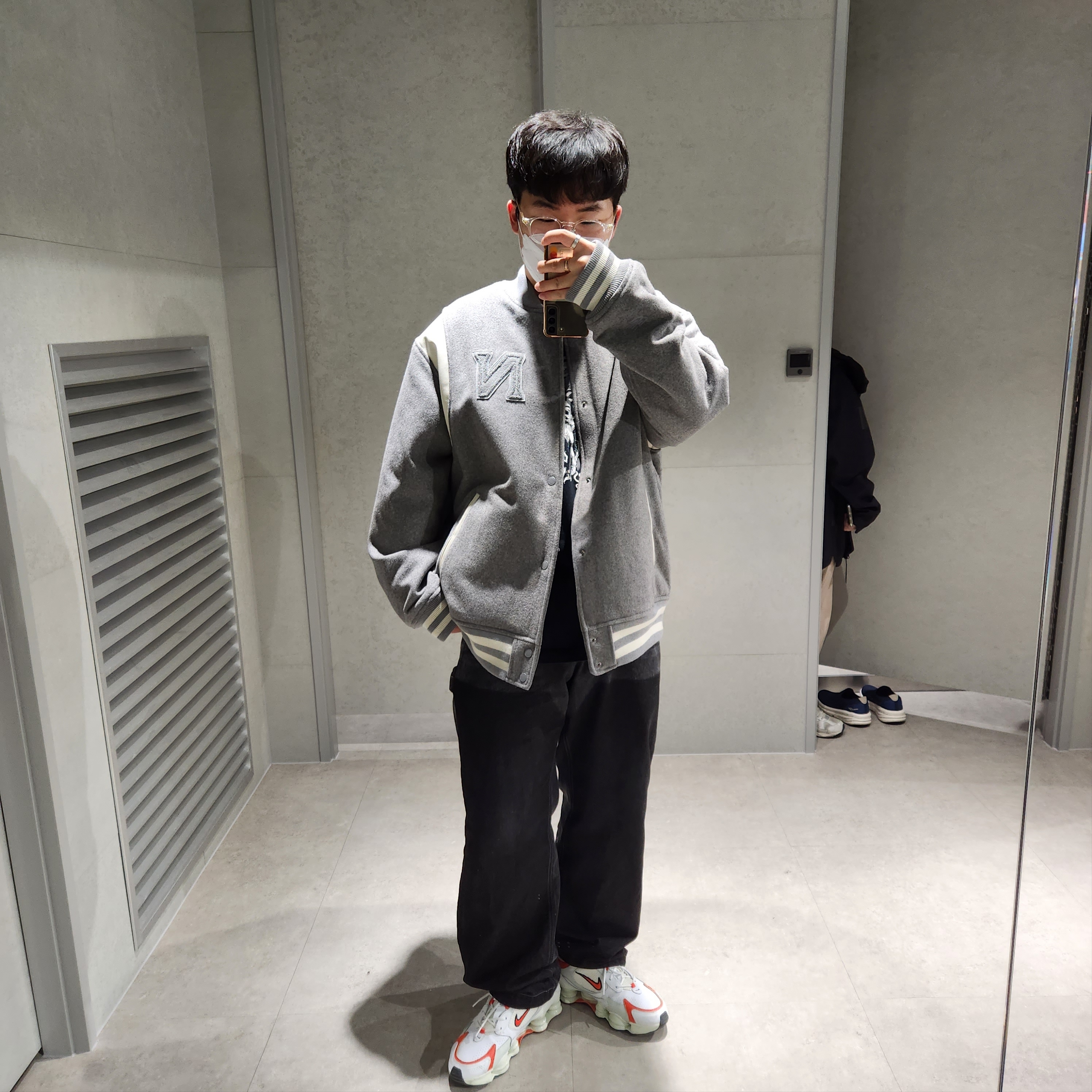 (W) Nike Shox Nova White Red 착용 스타일 - 2