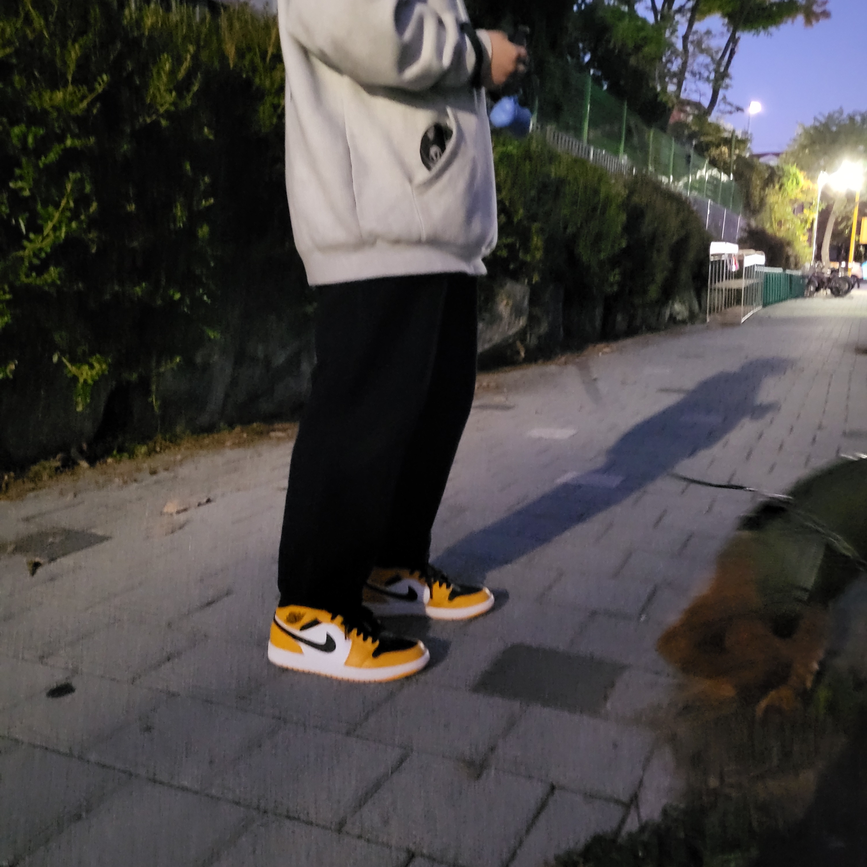 Jordan 1 Mid Taxi 착용 스타일